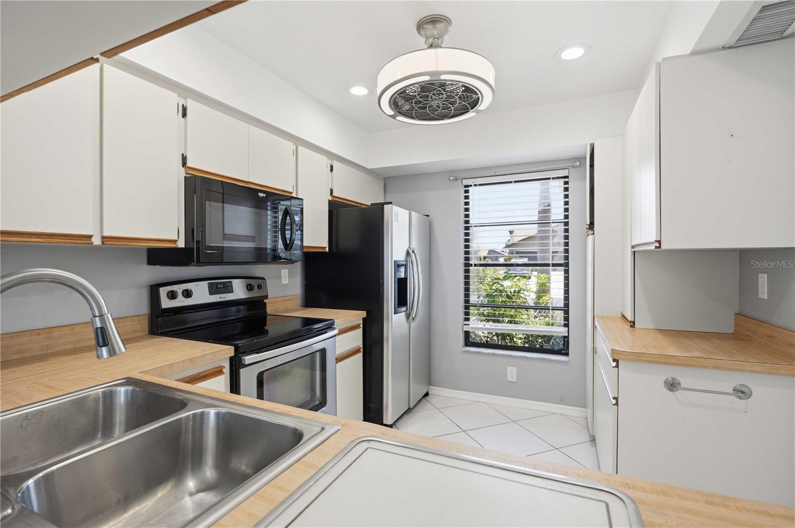 ROTONDA WEST PEBBLE BEACH - Residential
