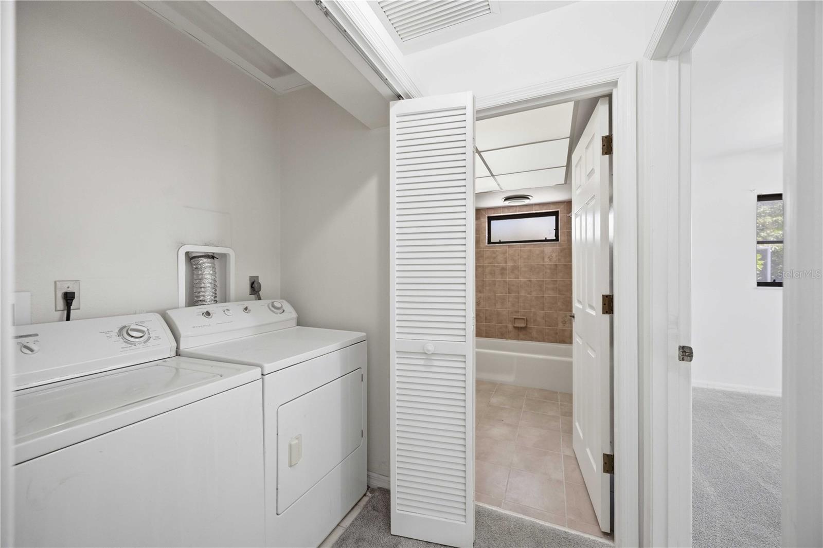 ROTONDA WEST PEBBLE BEACH - Residential