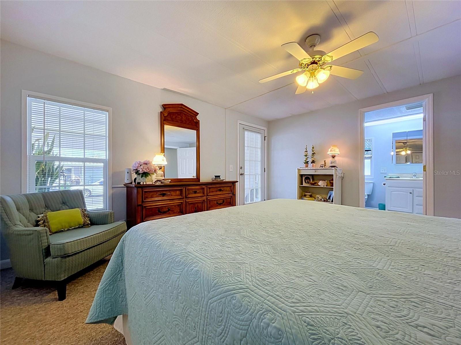 FLORAL LAKES - Residential