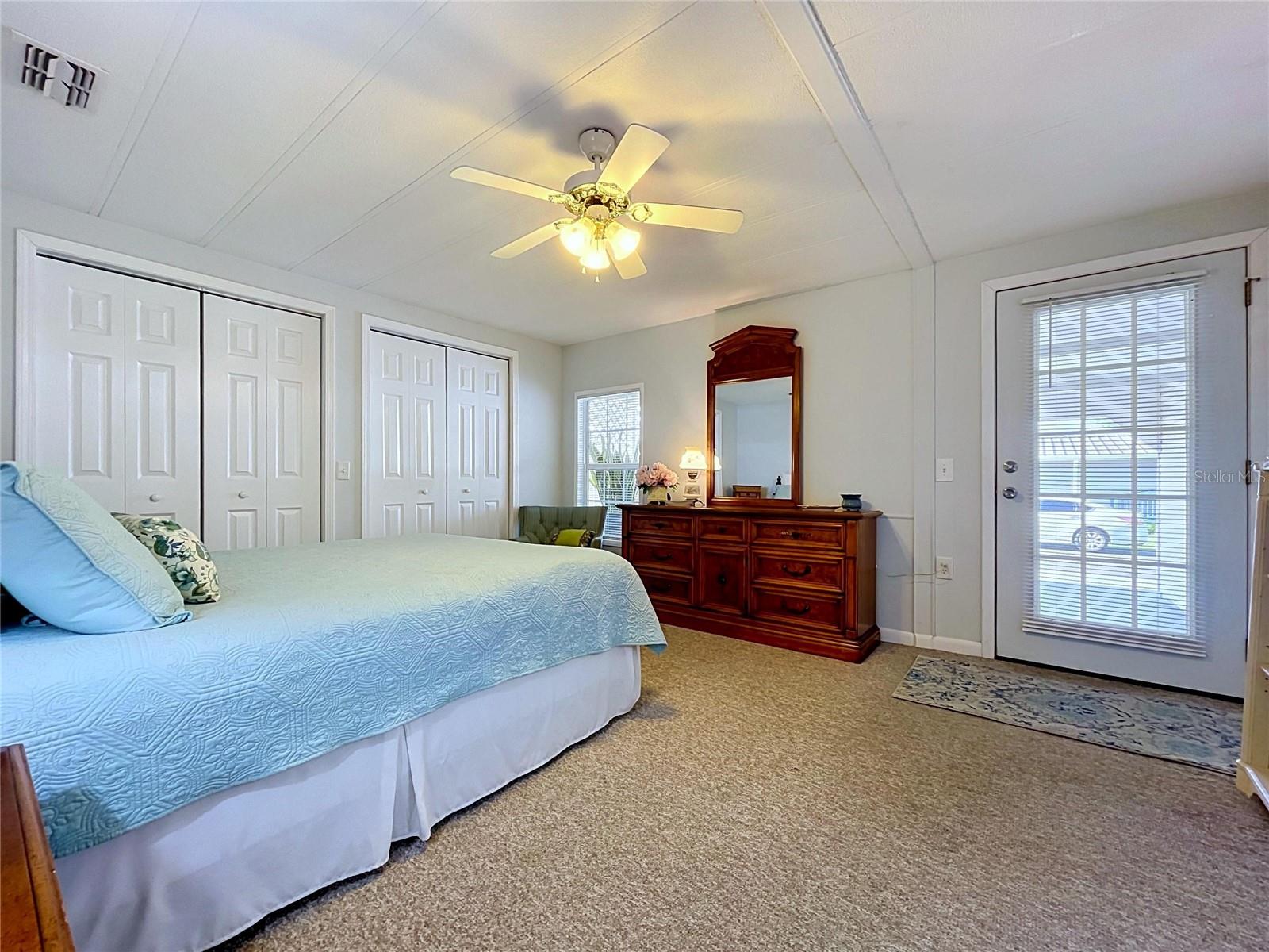 FLORAL LAKES - Residential