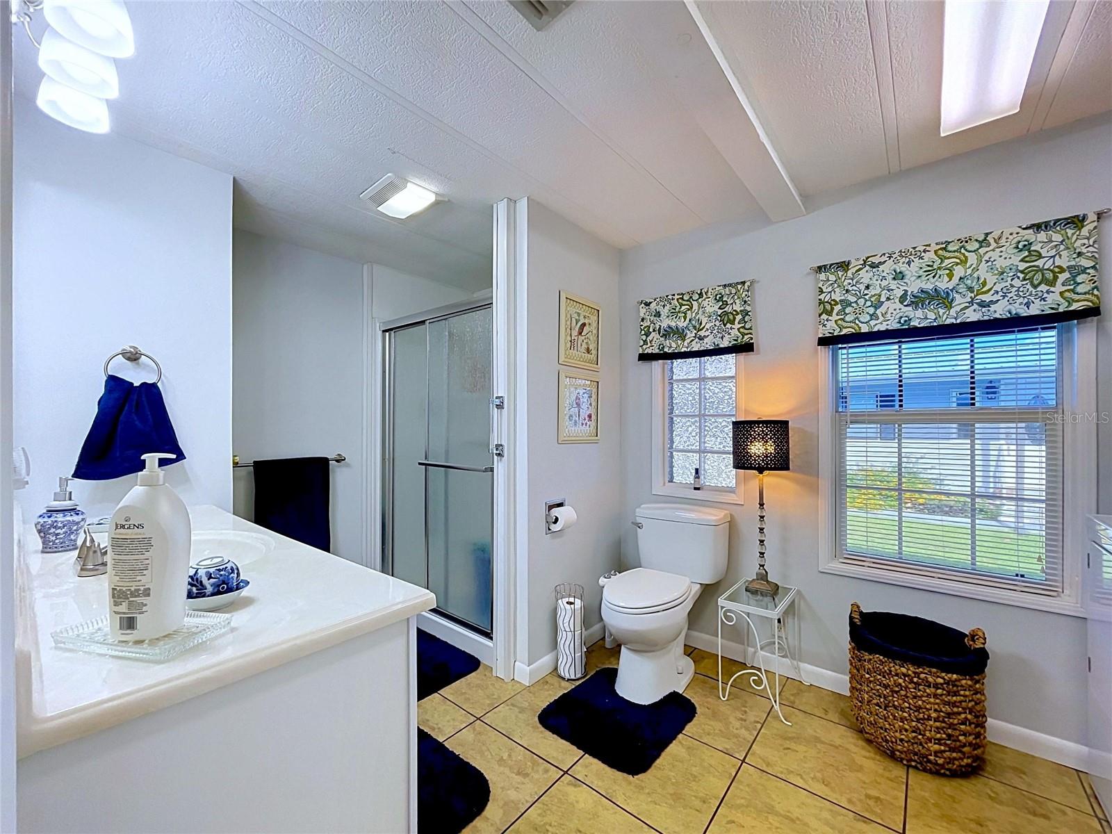 FLORAL LAKES - Residential