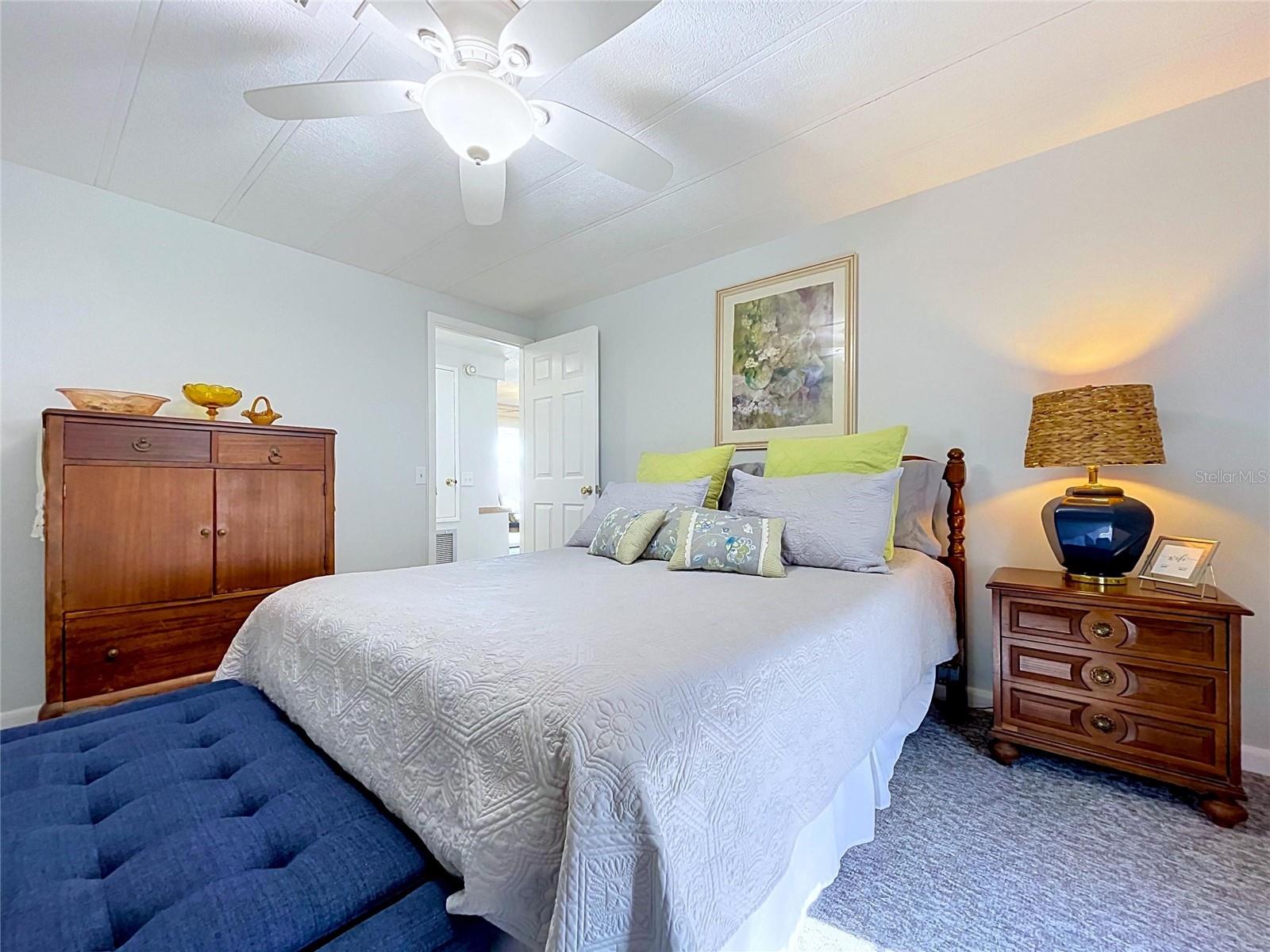 FLORAL LAKES - Residential
