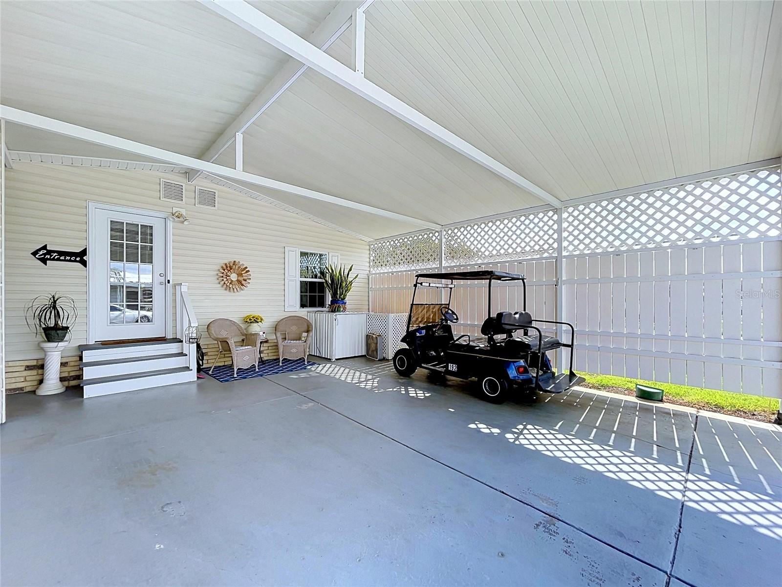 FLORAL LAKES - Residential