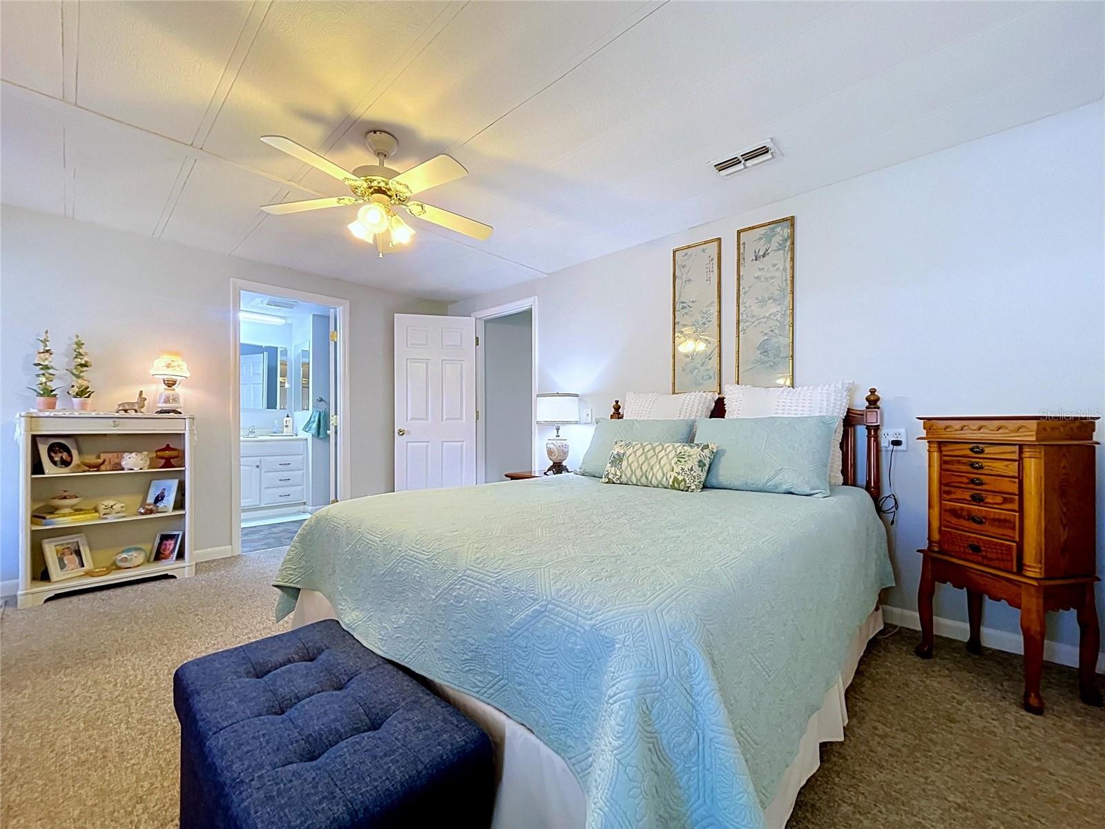 FLORAL LAKES - Residential