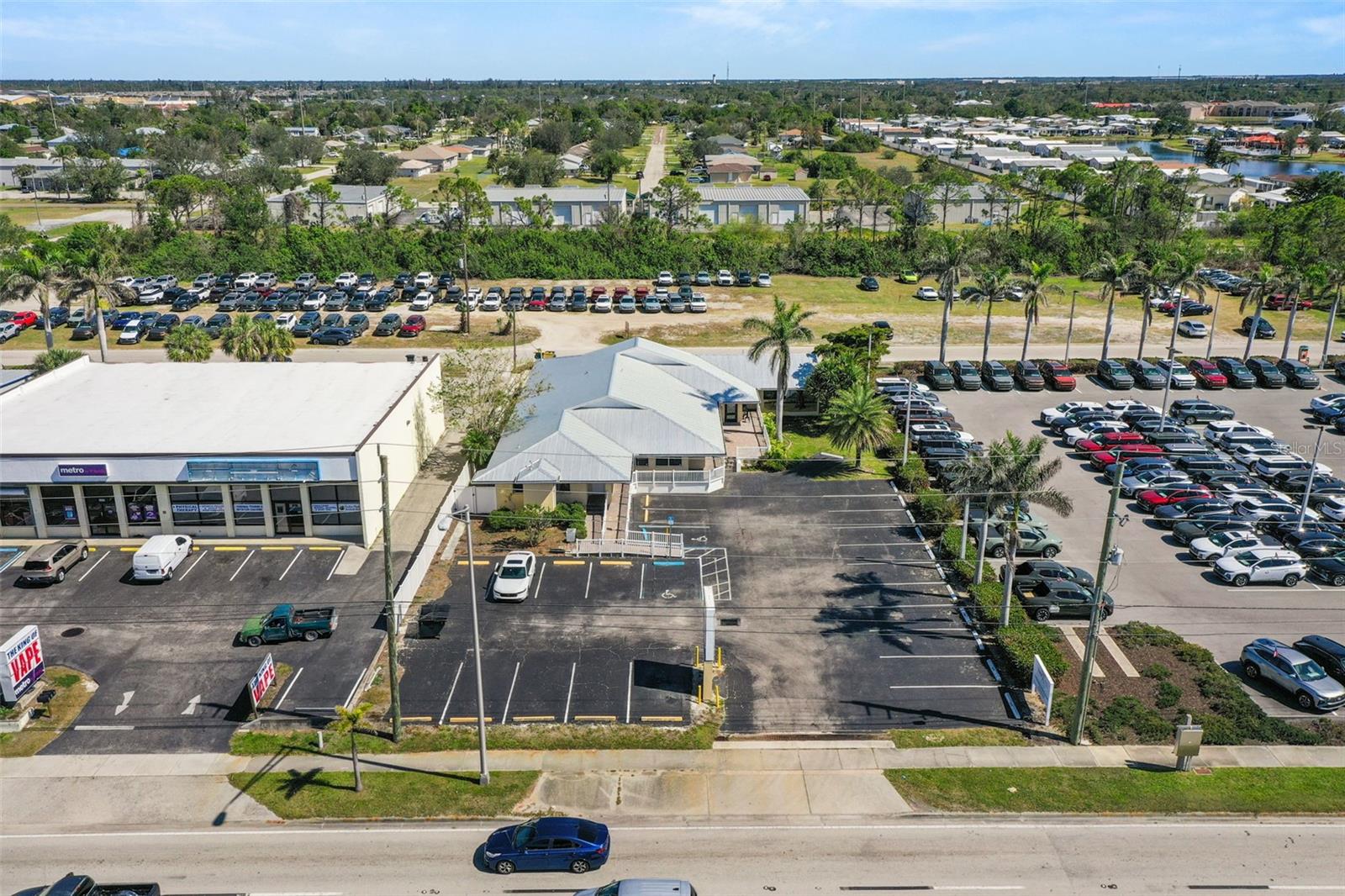 PUNTA GORDA PLAZA - Commercial Sale