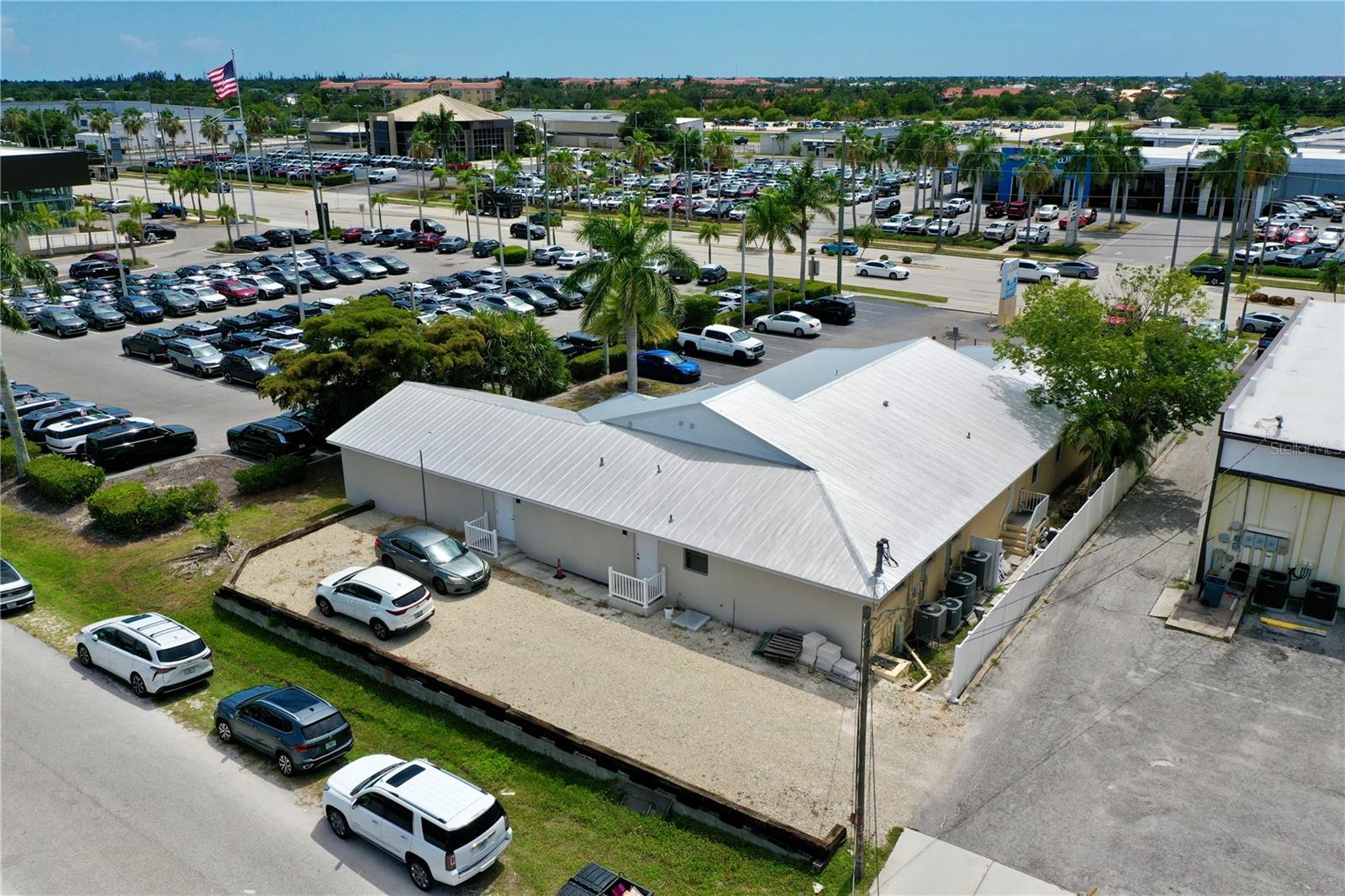 PUNTA GORDA PLAZA - Commercial Sale