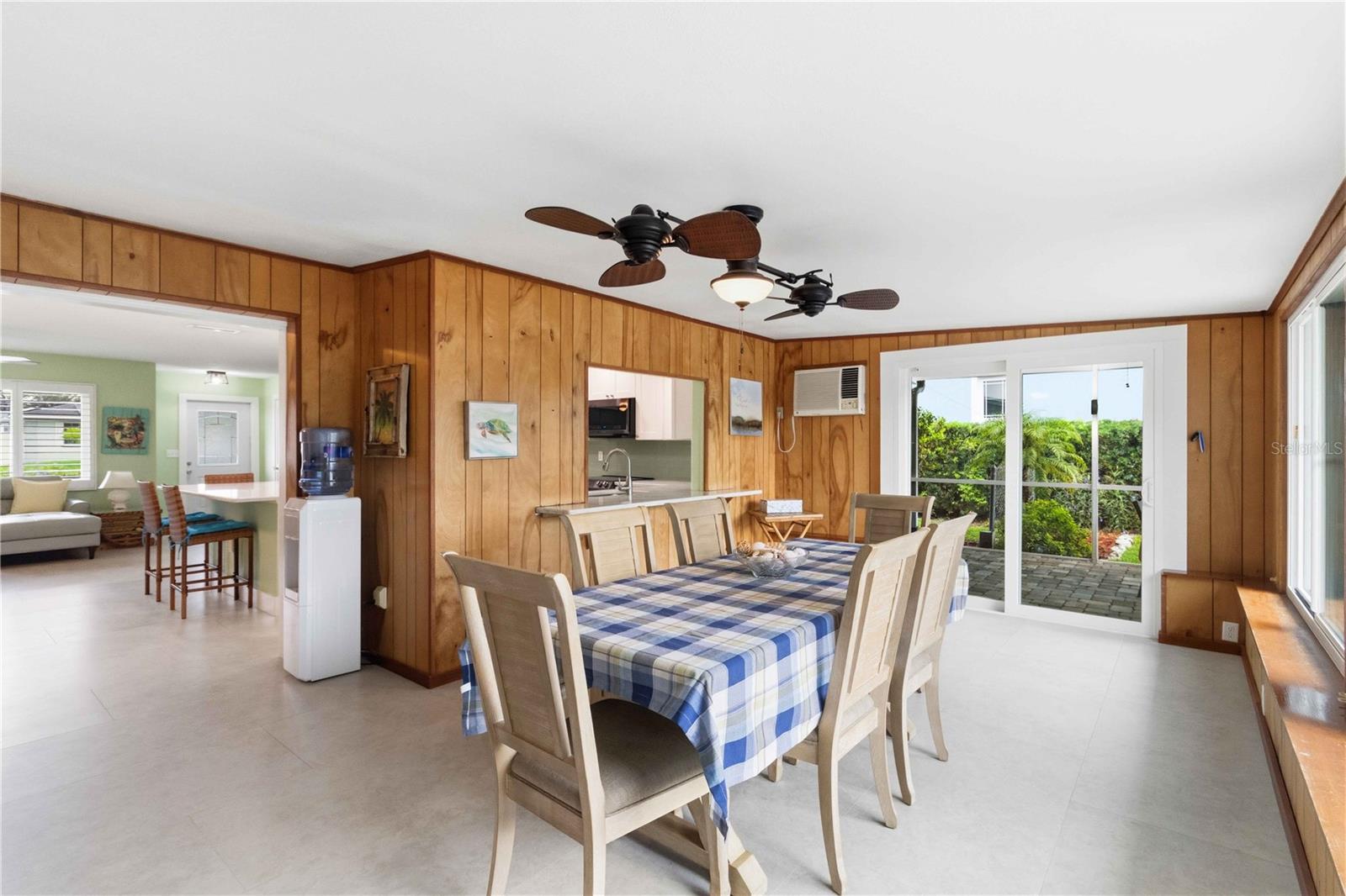 TROPICAL HARBOR SEC 2 - Residential