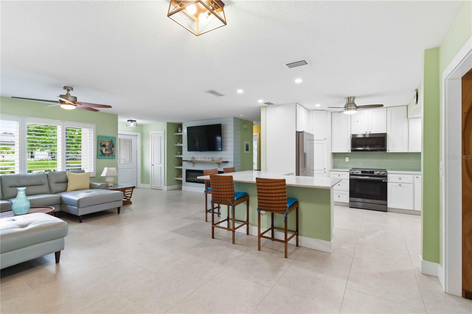 TROPICAL HARBOR SEC 2 - Residential