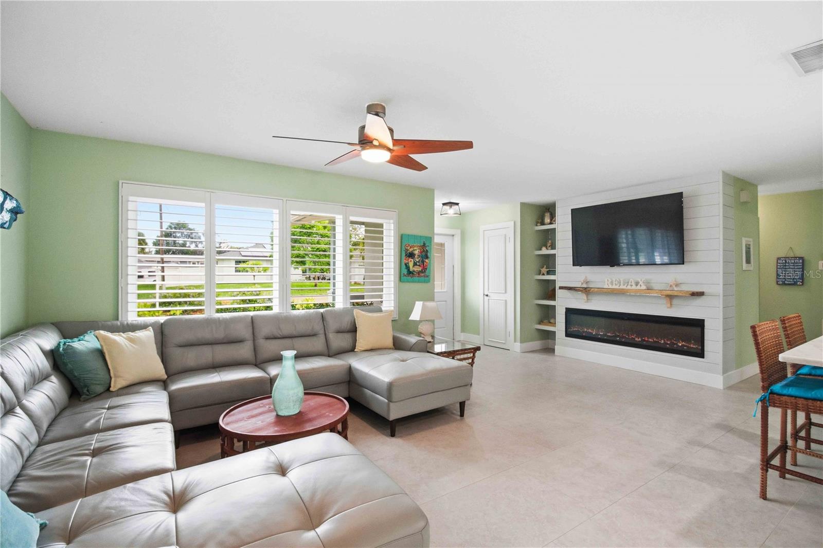 TROPICAL HARBOR SEC 2 - Residential