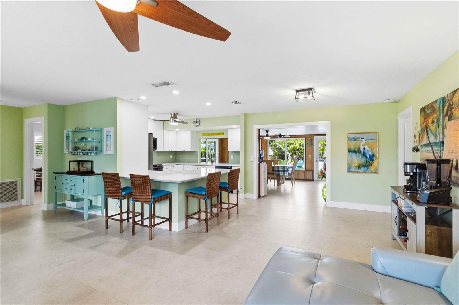TROPICAL HARBOR SEC 2 - Residential