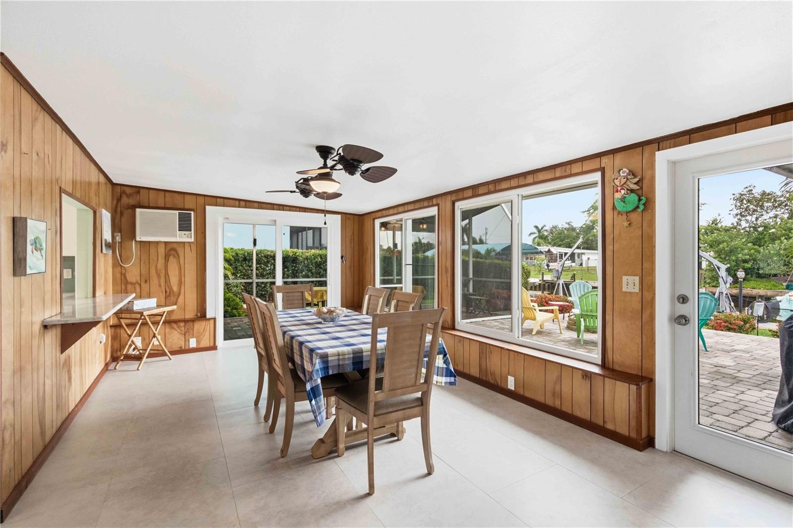 TROPICAL HARBOR SEC 2 - Residential