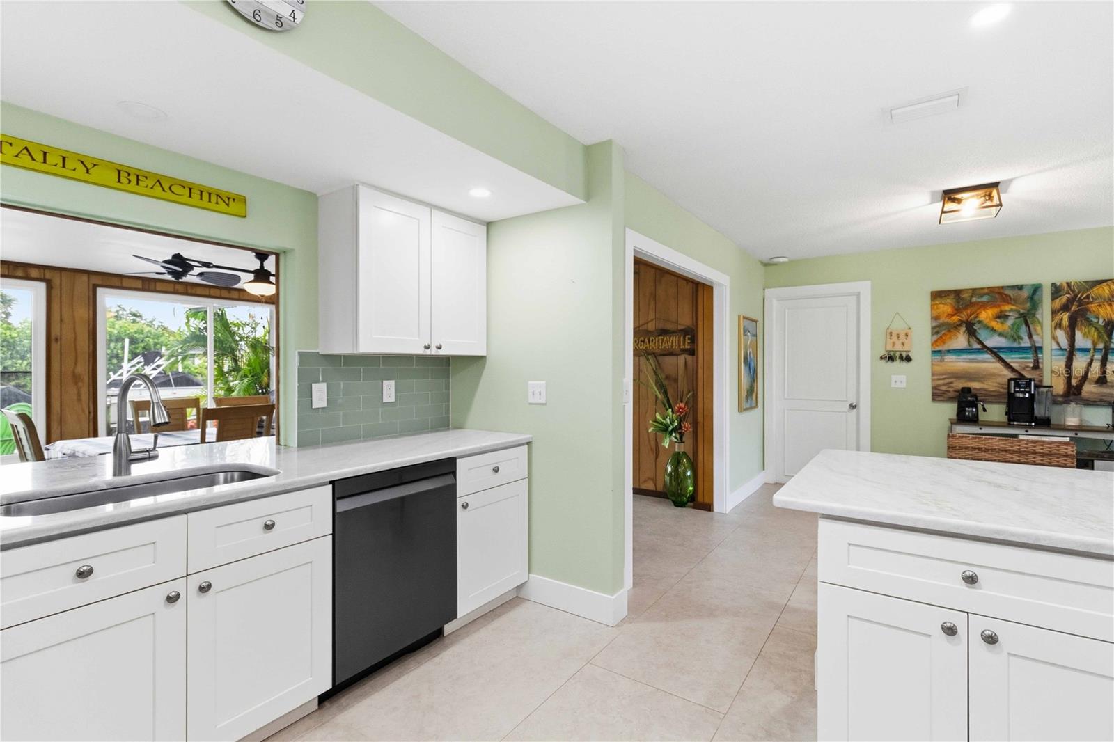 TROPICAL HARBOR SEC 2 - Residential