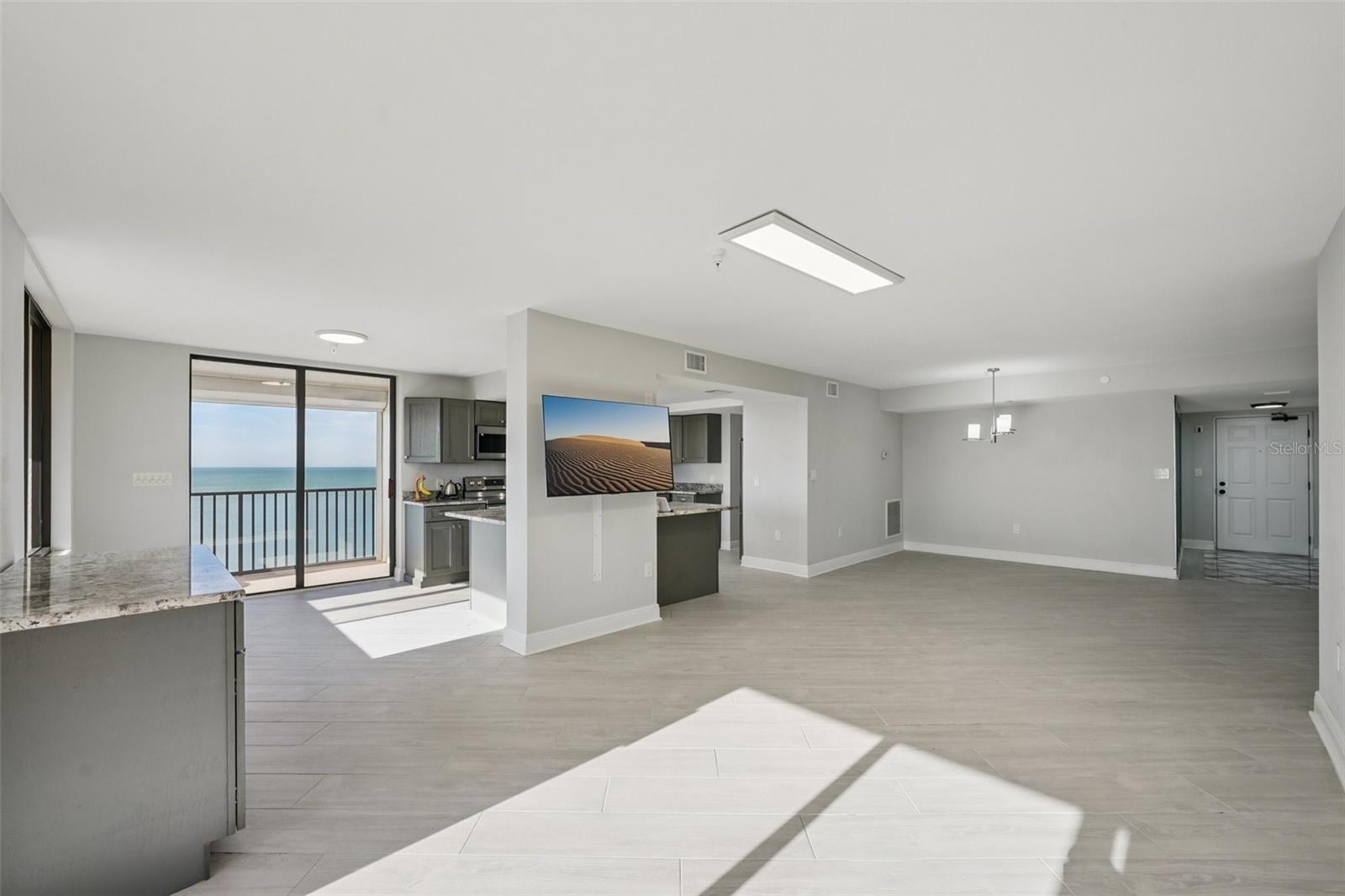 MADEIRA TOWERS CONDO - Residential