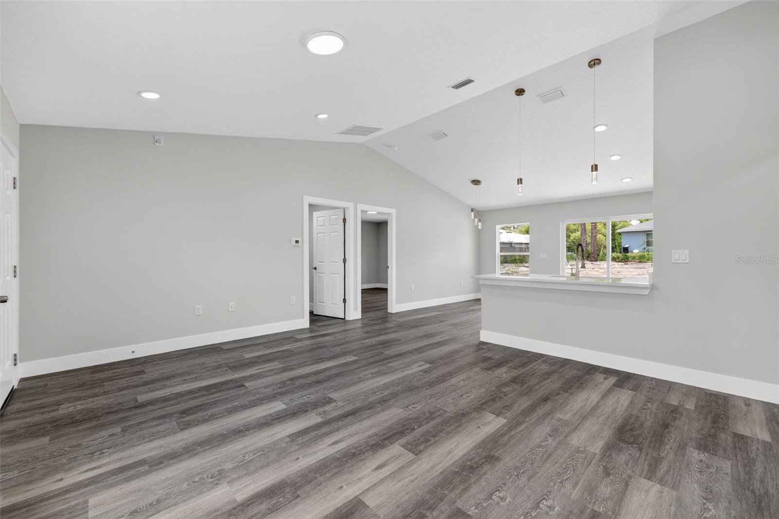 MARION OAKS UN ELEVEN - Residential