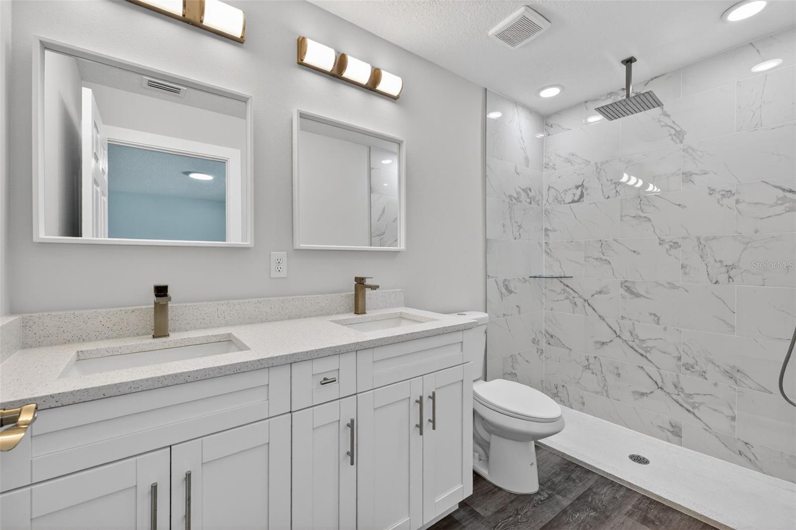 MARION OAKS UN ELEVEN - Residential