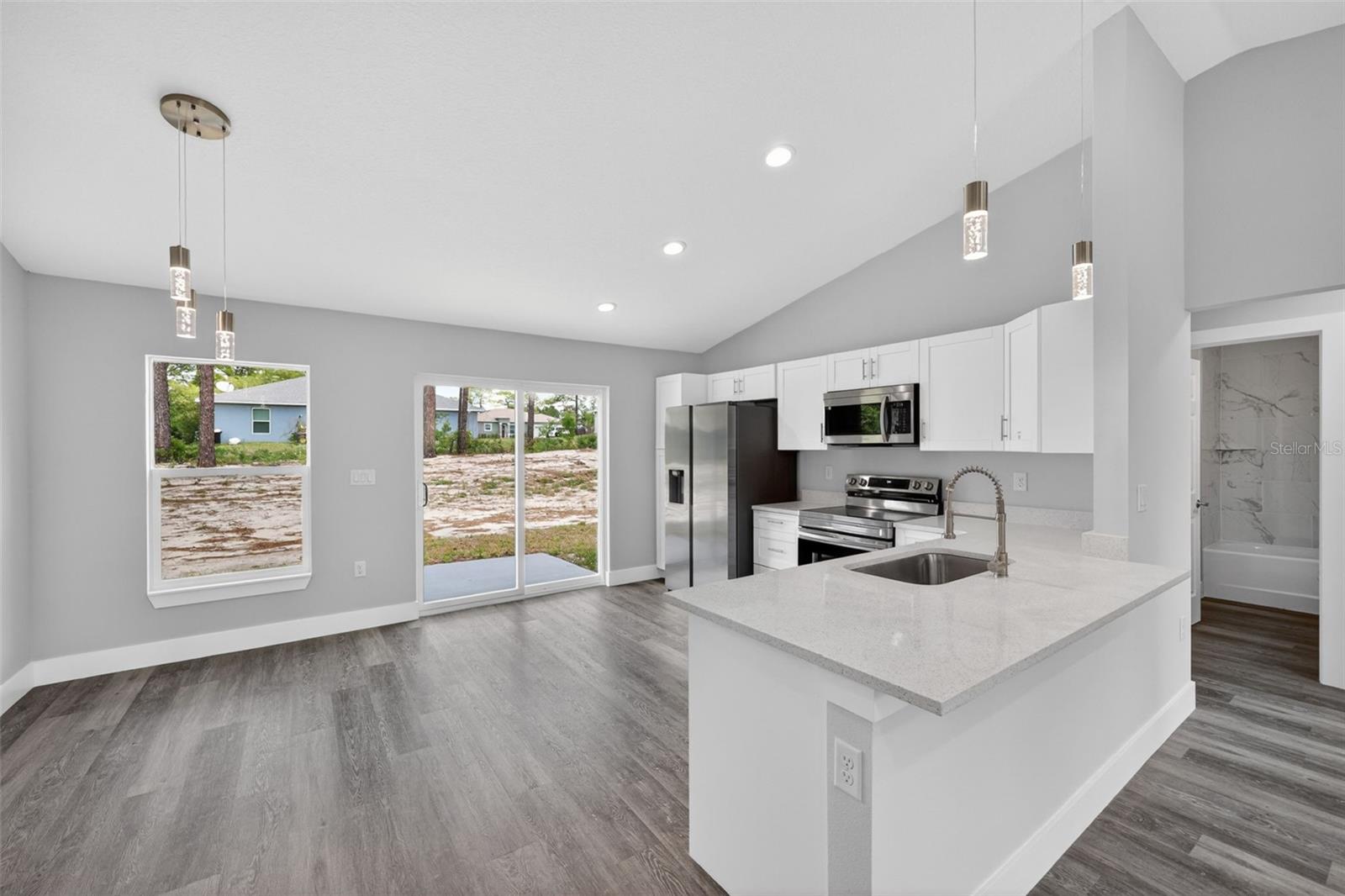 MARION OAKS UN ELEVEN - Residential