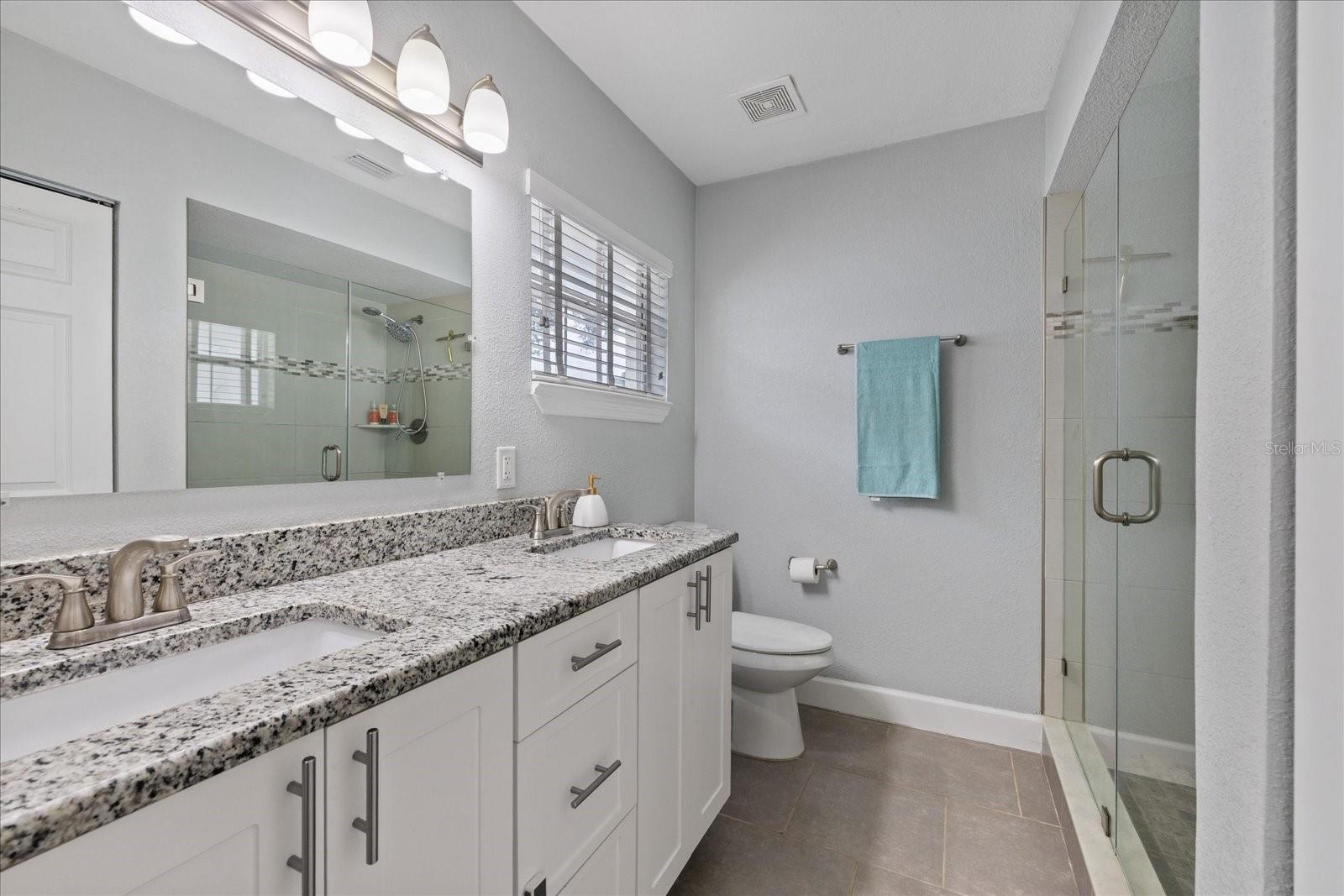 PINECREST VILLA - Residential