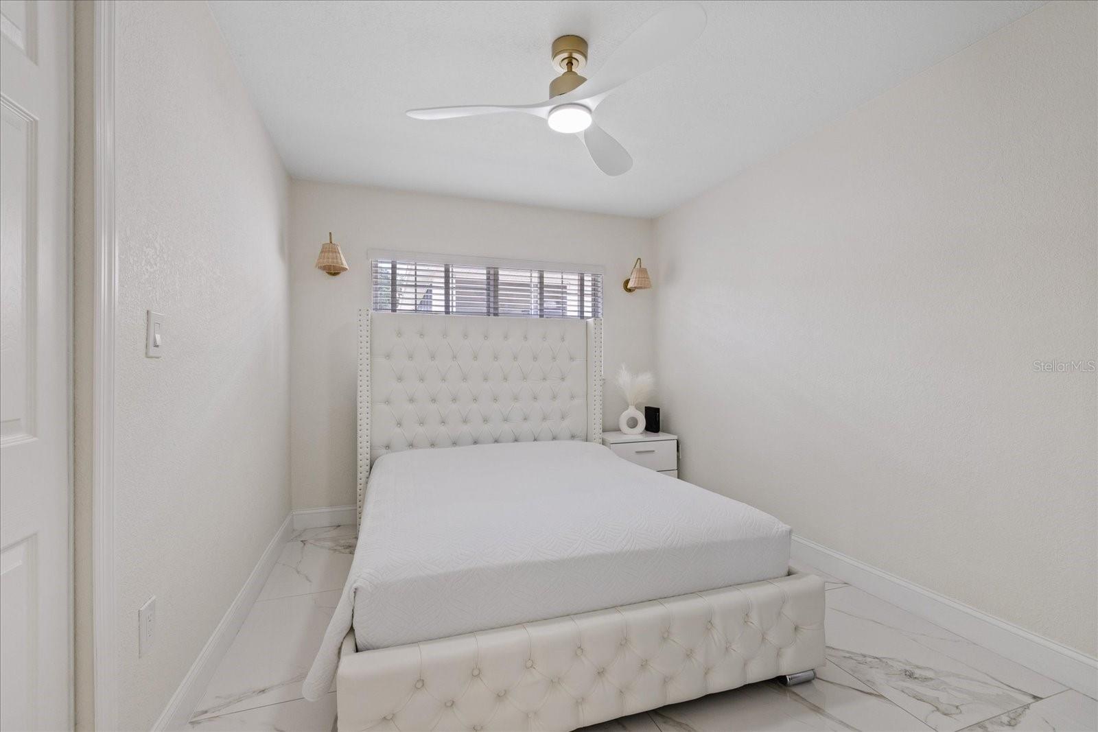 PINECREST VILLA - Residential