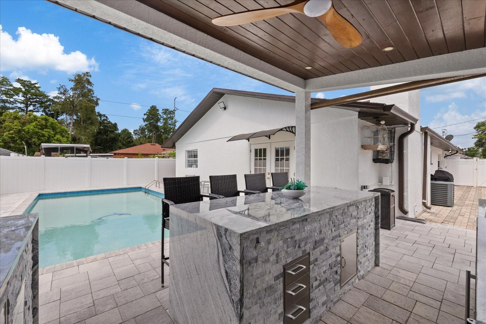 PINECREST VILLA - Residential