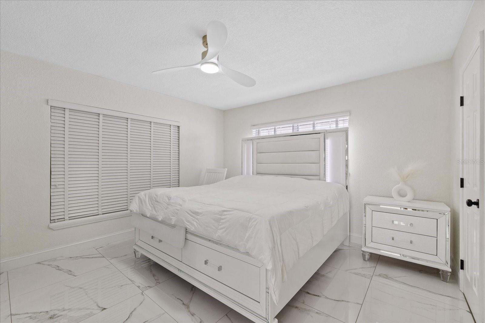 PINECREST VILLA - Residential