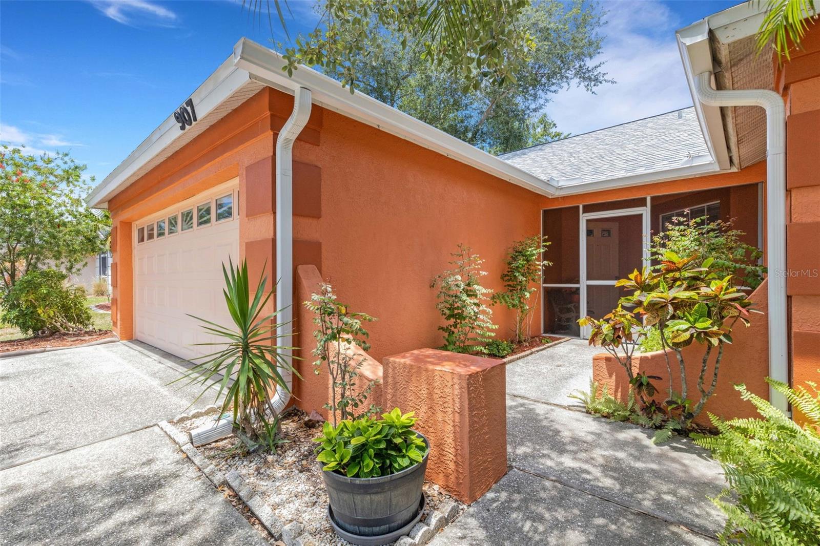 BRADEN RIVER LAKES - Residential
