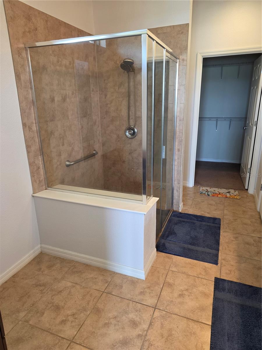DEL WEBB ORLANDO PH 5 & 7 - Residential Lease