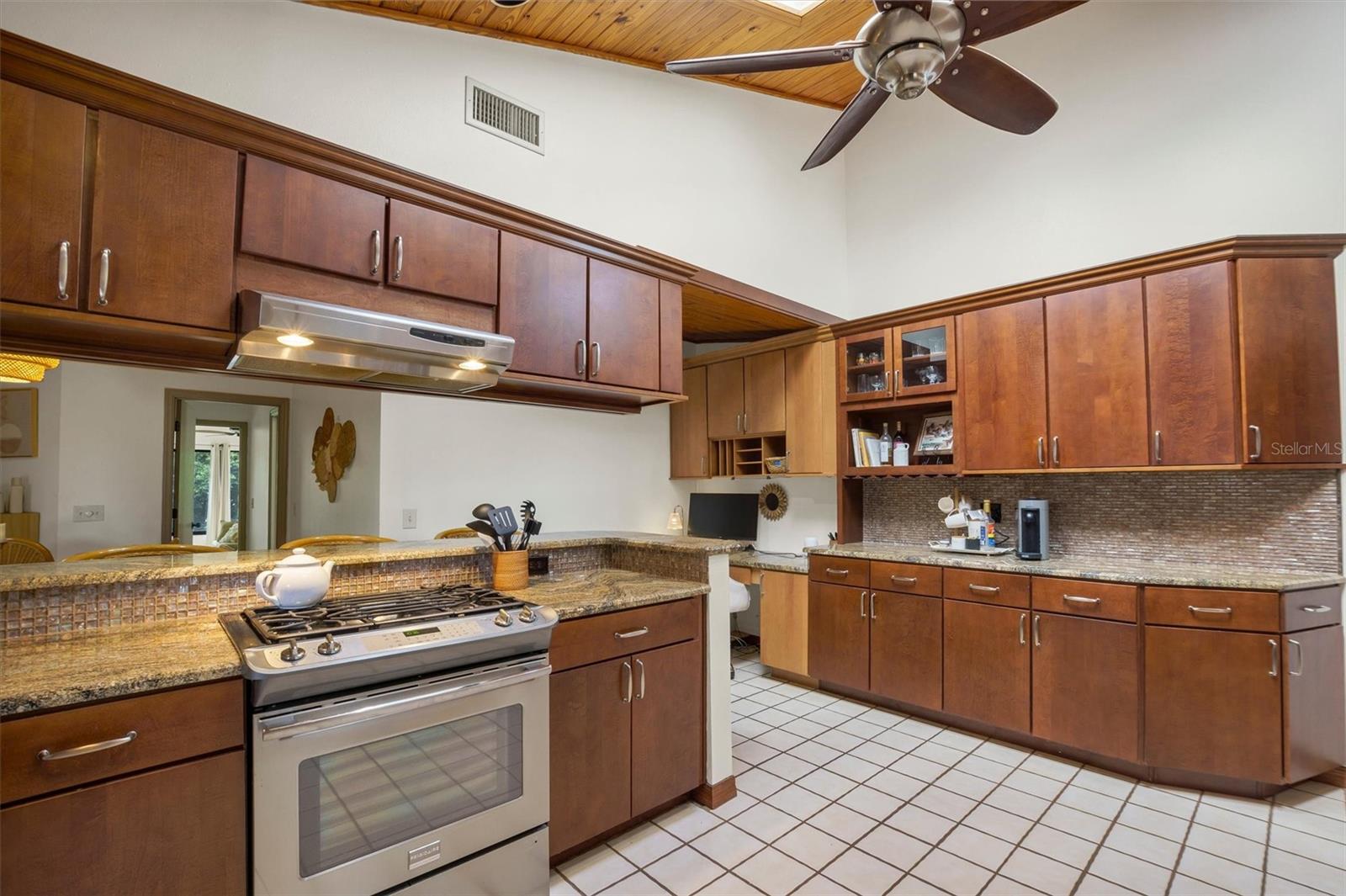 COUNTRY CLUB VILLAGE PH 02 - Residential