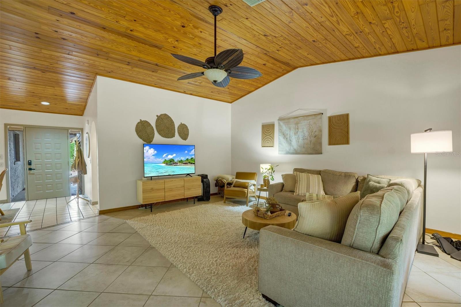 COUNTRY CLUB VILLAGE PH 02 - Residential
