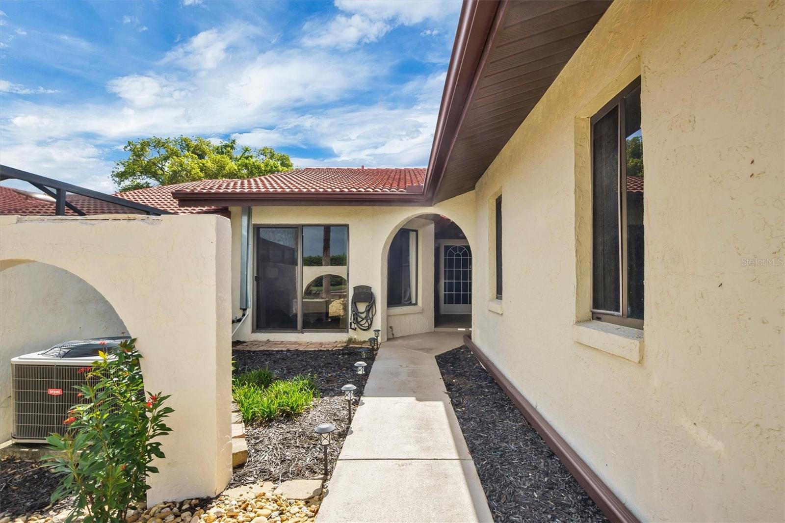 COUNTRY CLUB VILLAGE PH 02 - Residential