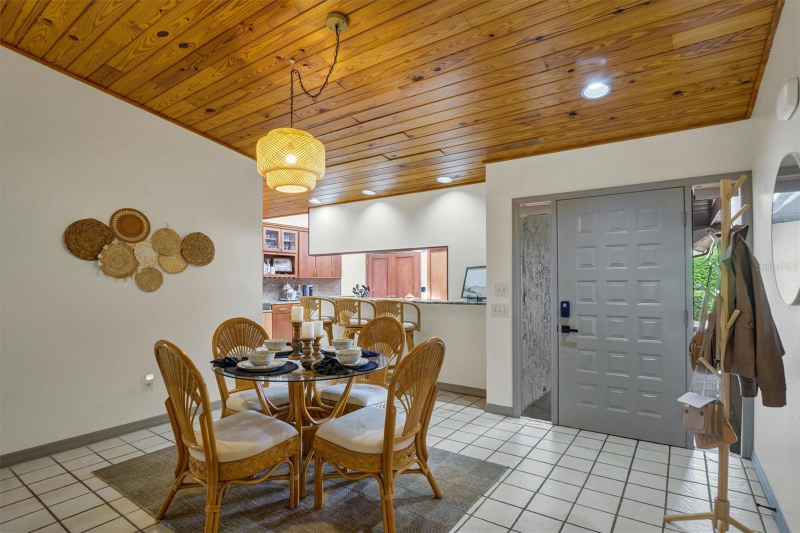 COUNTRY CLUB VILLAGE PH 02 - Residential