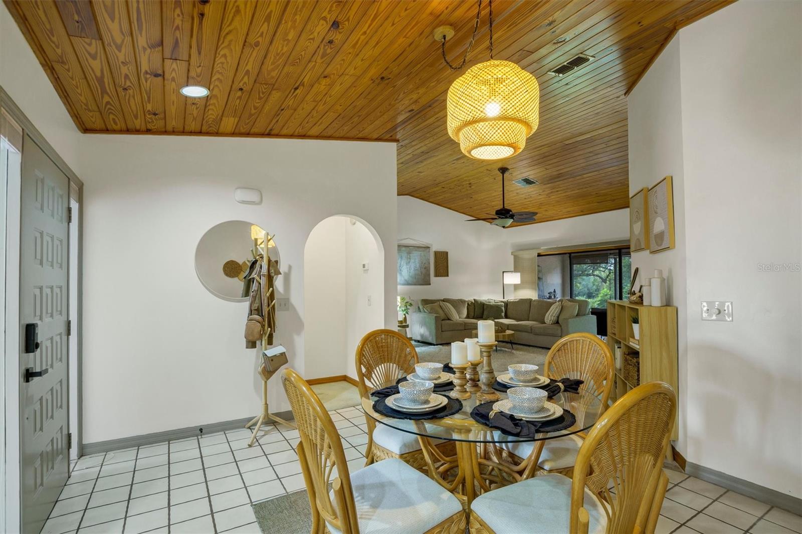 COUNTRY CLUB VILLAGE PH 02 - Residential