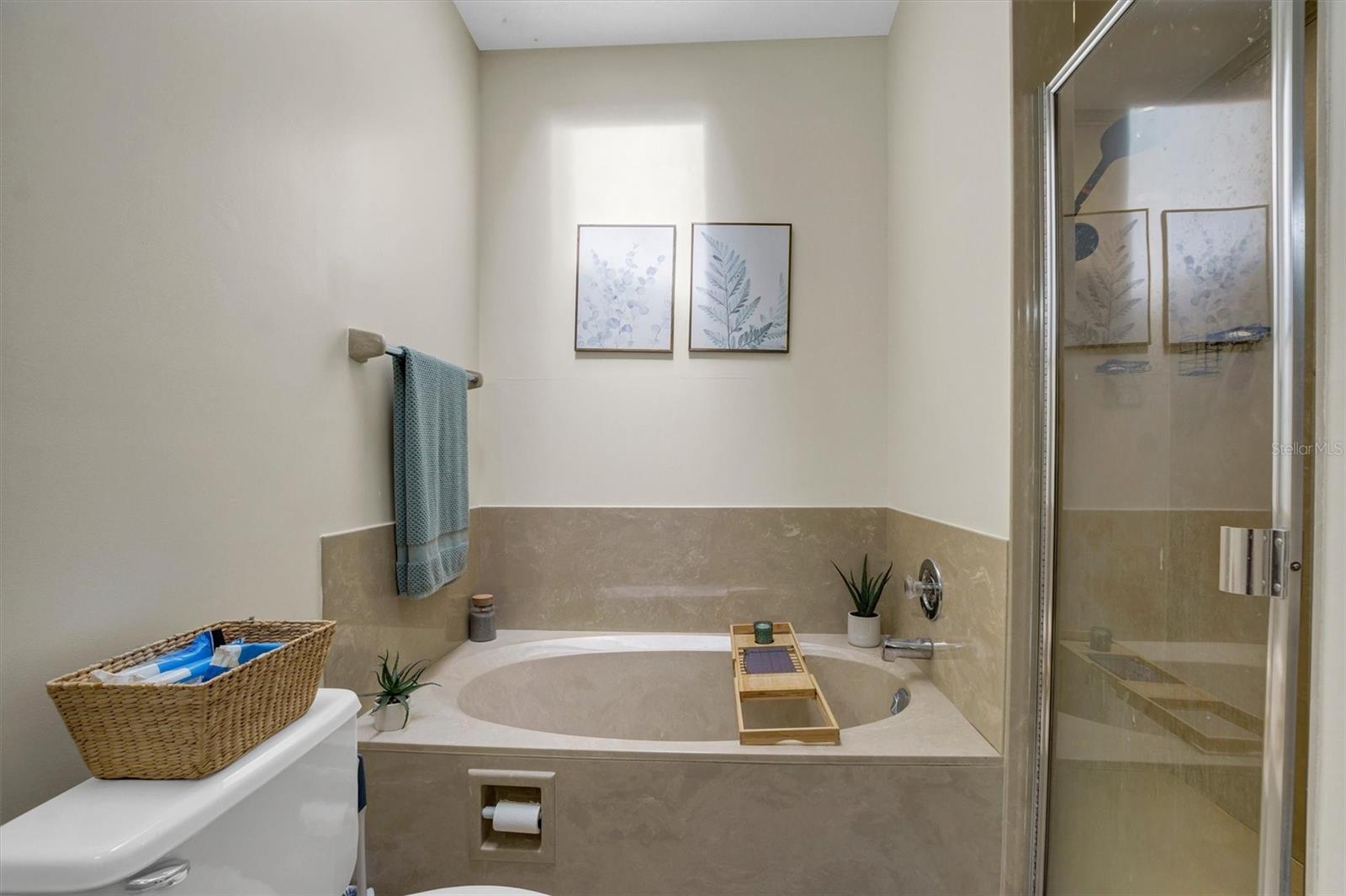 COUNTRY CLUB VILLAGE PH 02 - Residential