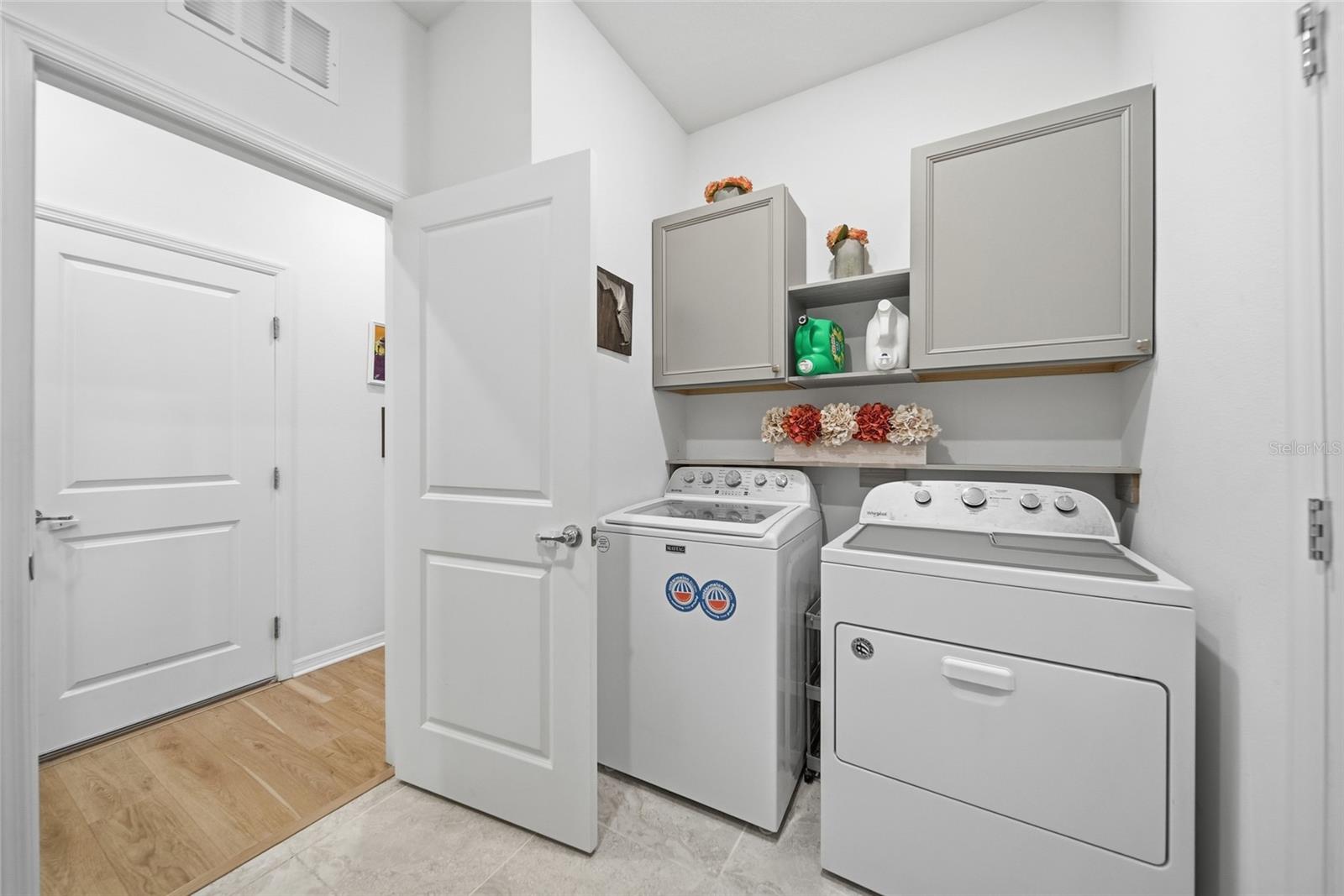 WHISPERING PINES PH 1 - Residential