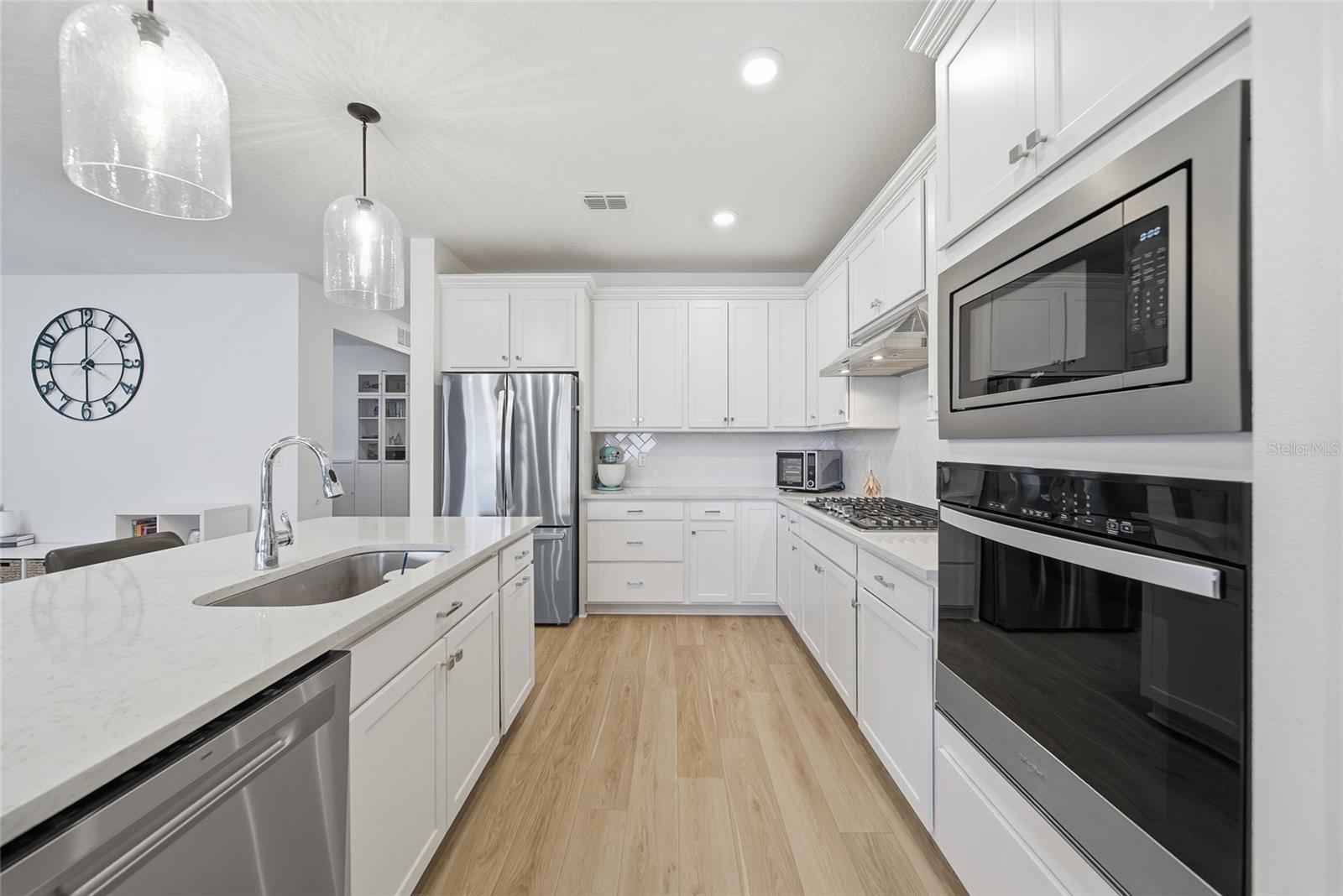WHISPERING PINES PH 1 - Residential