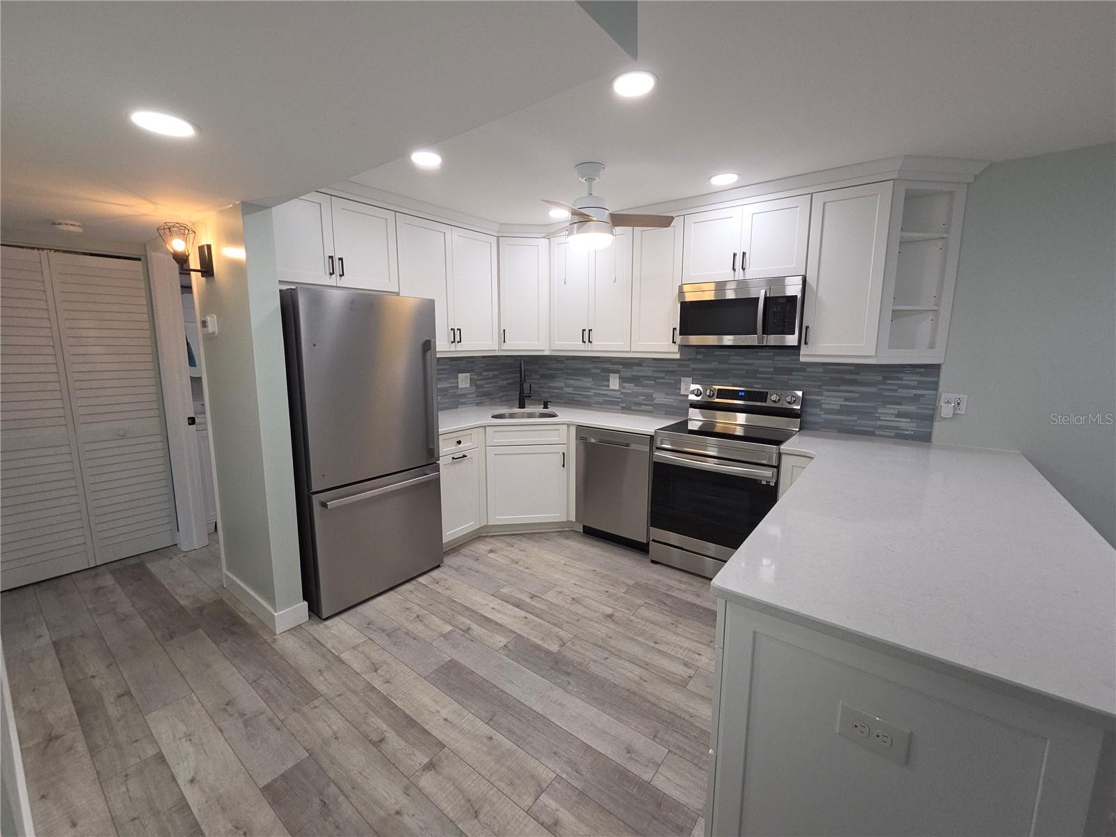 CAMBRIDGE HOUSE PORT CHARLOTTE - Residential
