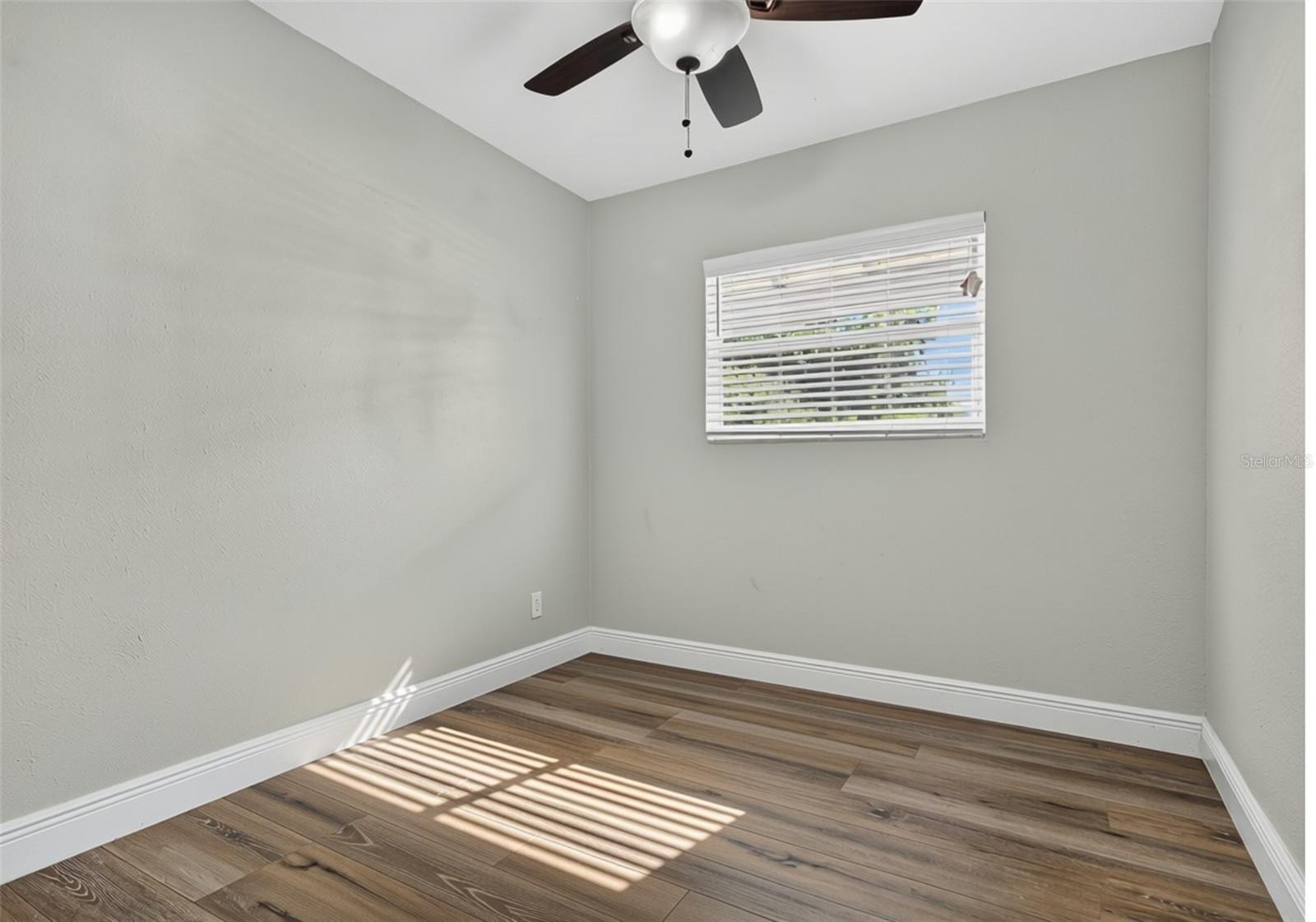 LAND LACKEY ESTATES UNIT 2 - Residential