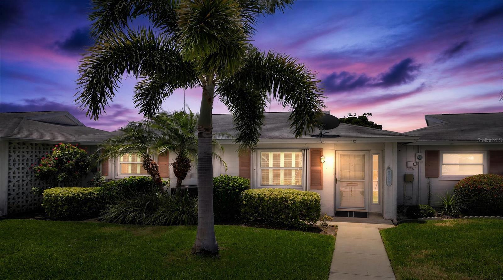 BEACH MANOR VILLAS - Residential