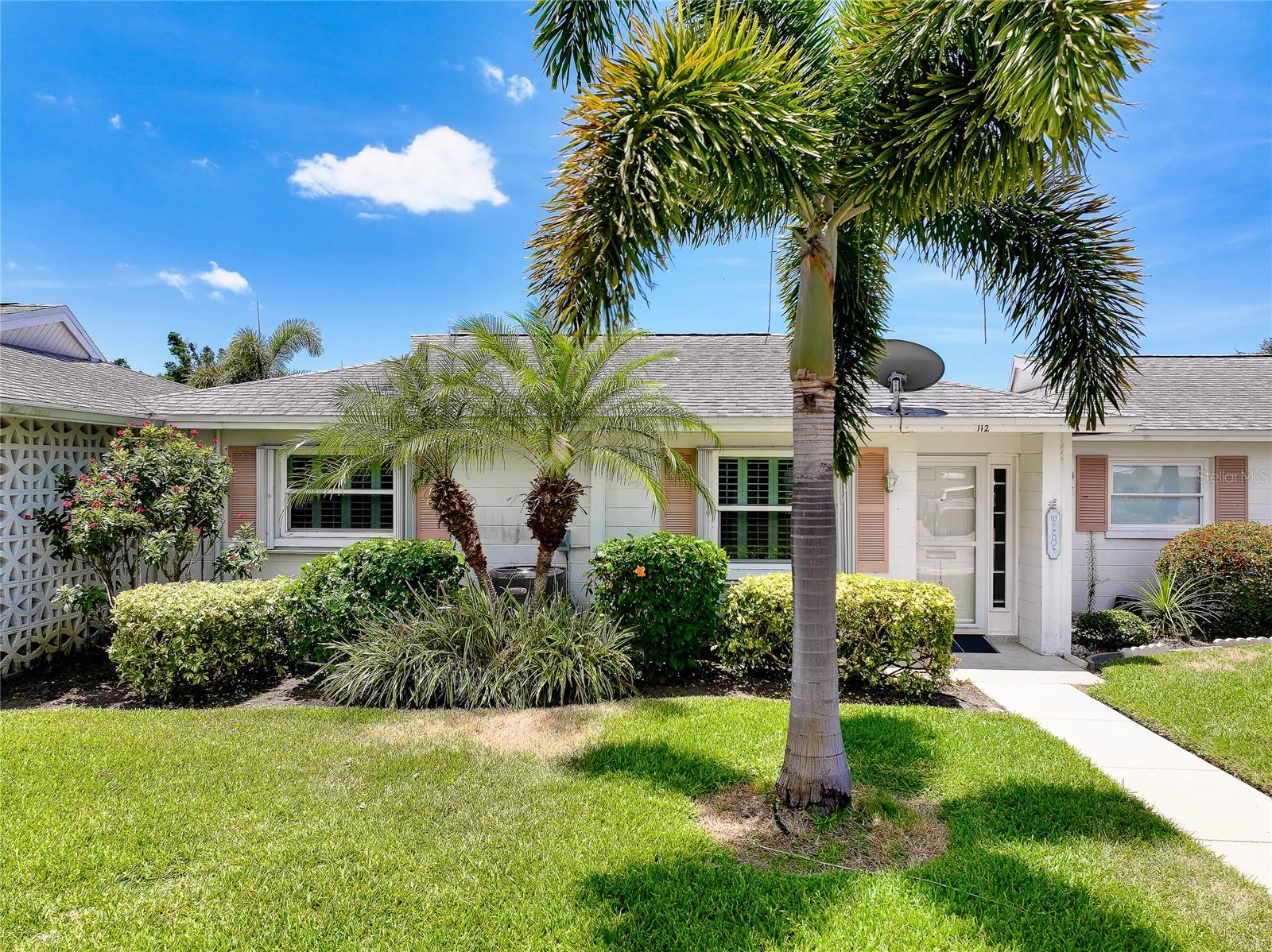 BEACH MANOR VILLAS - Residential