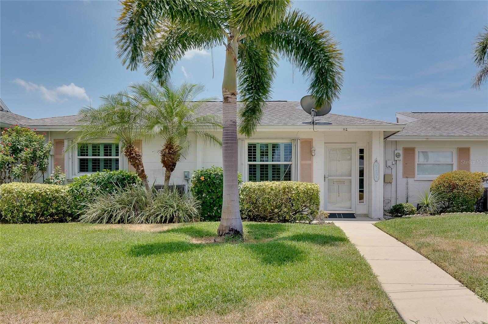 BEACH MANOR VILLAS - Residential