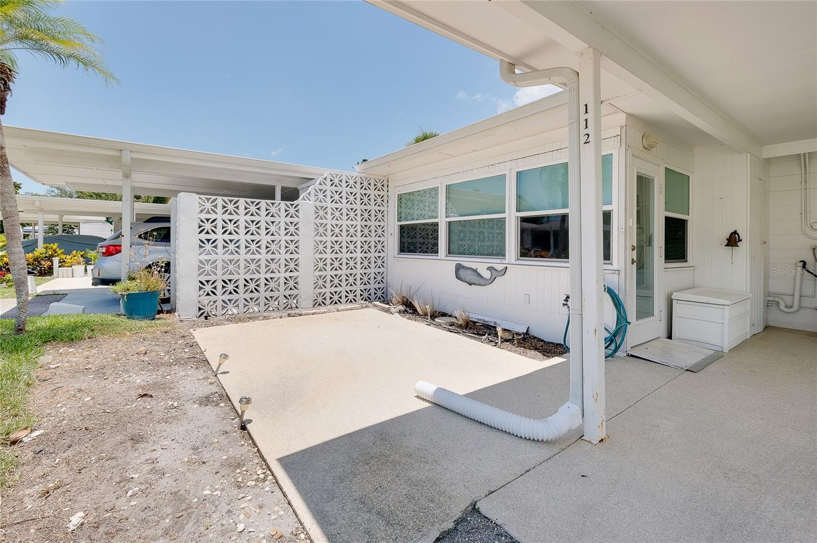 BEACH MANOR VILLAS - Residential