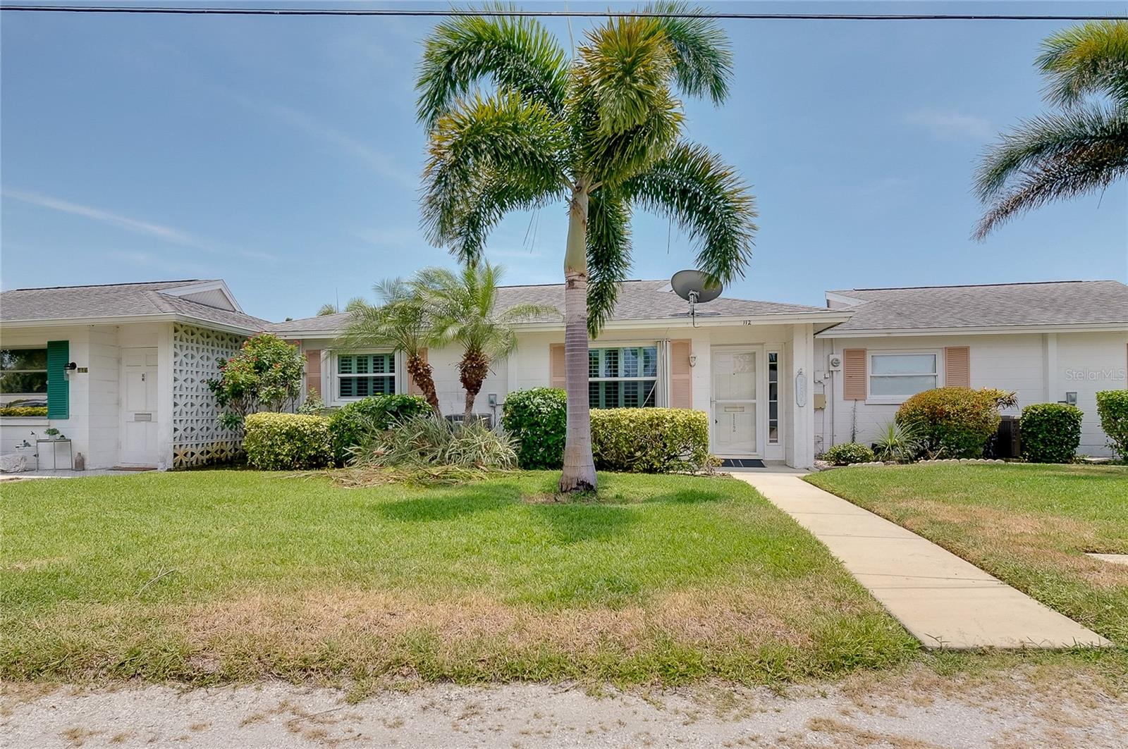 BEACH MANOR VILLAS - Residential