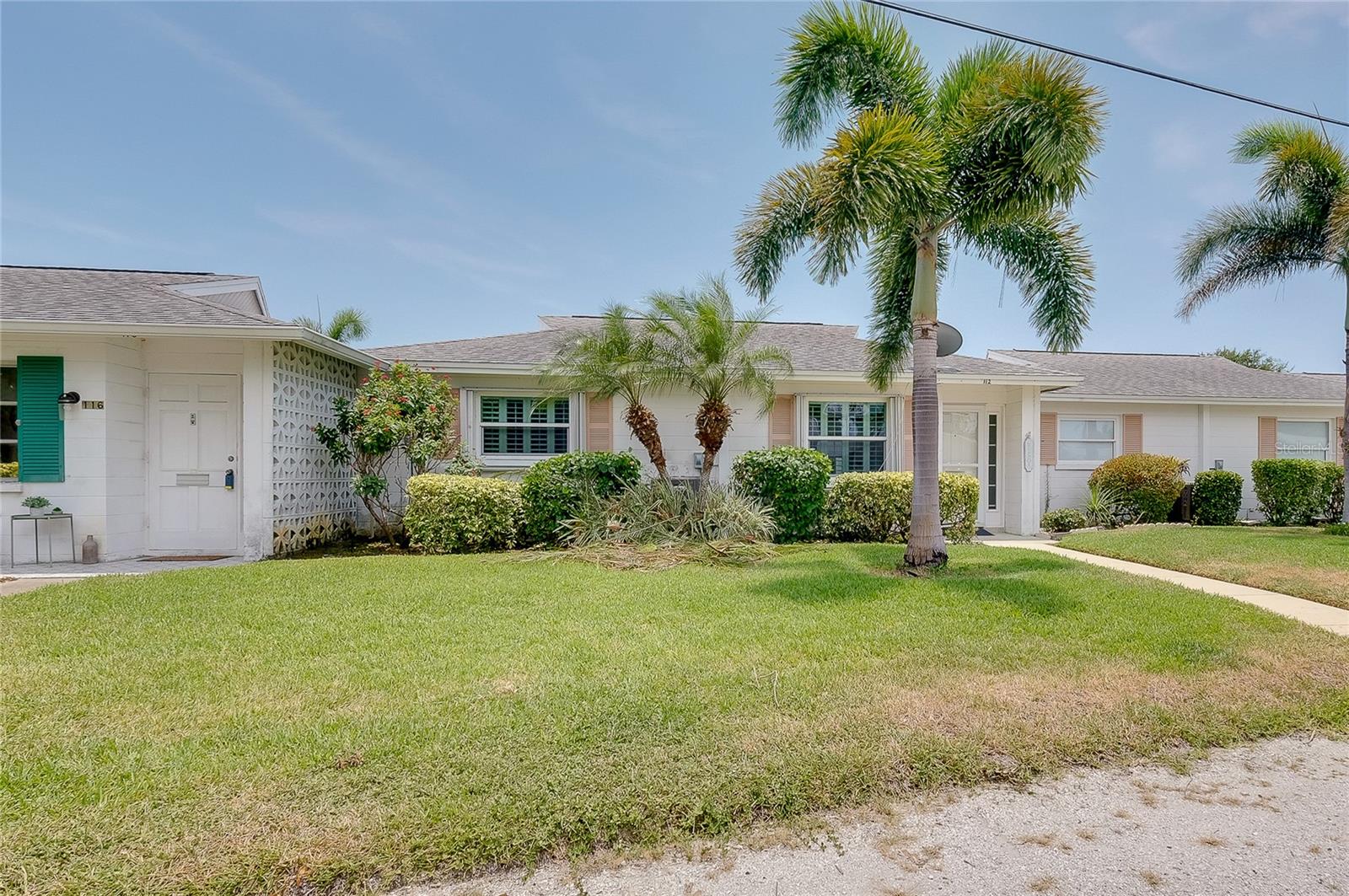 BEACH MANOR VILLAS - Residential