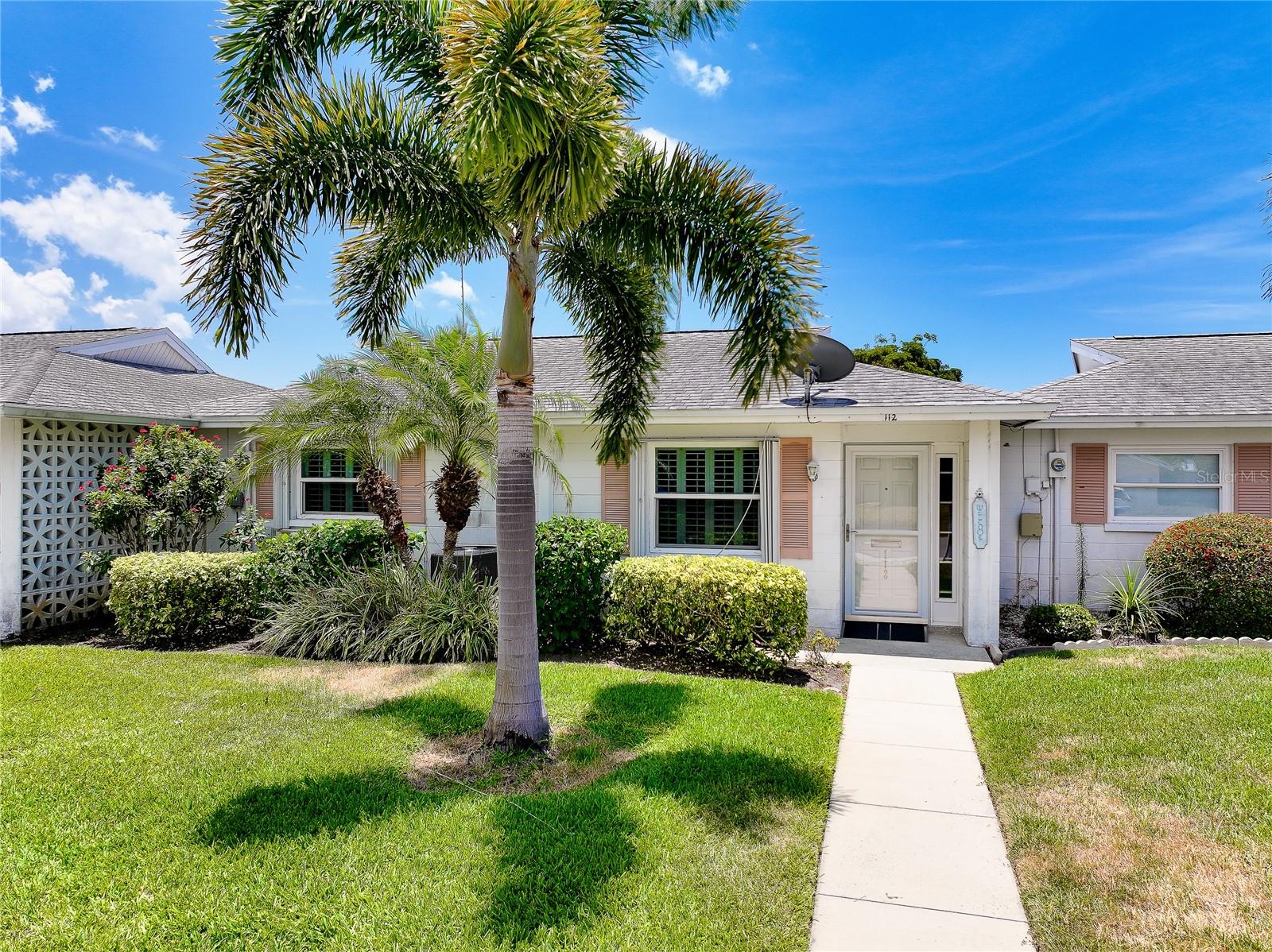 BEACH MANOR VILLAS - Residential