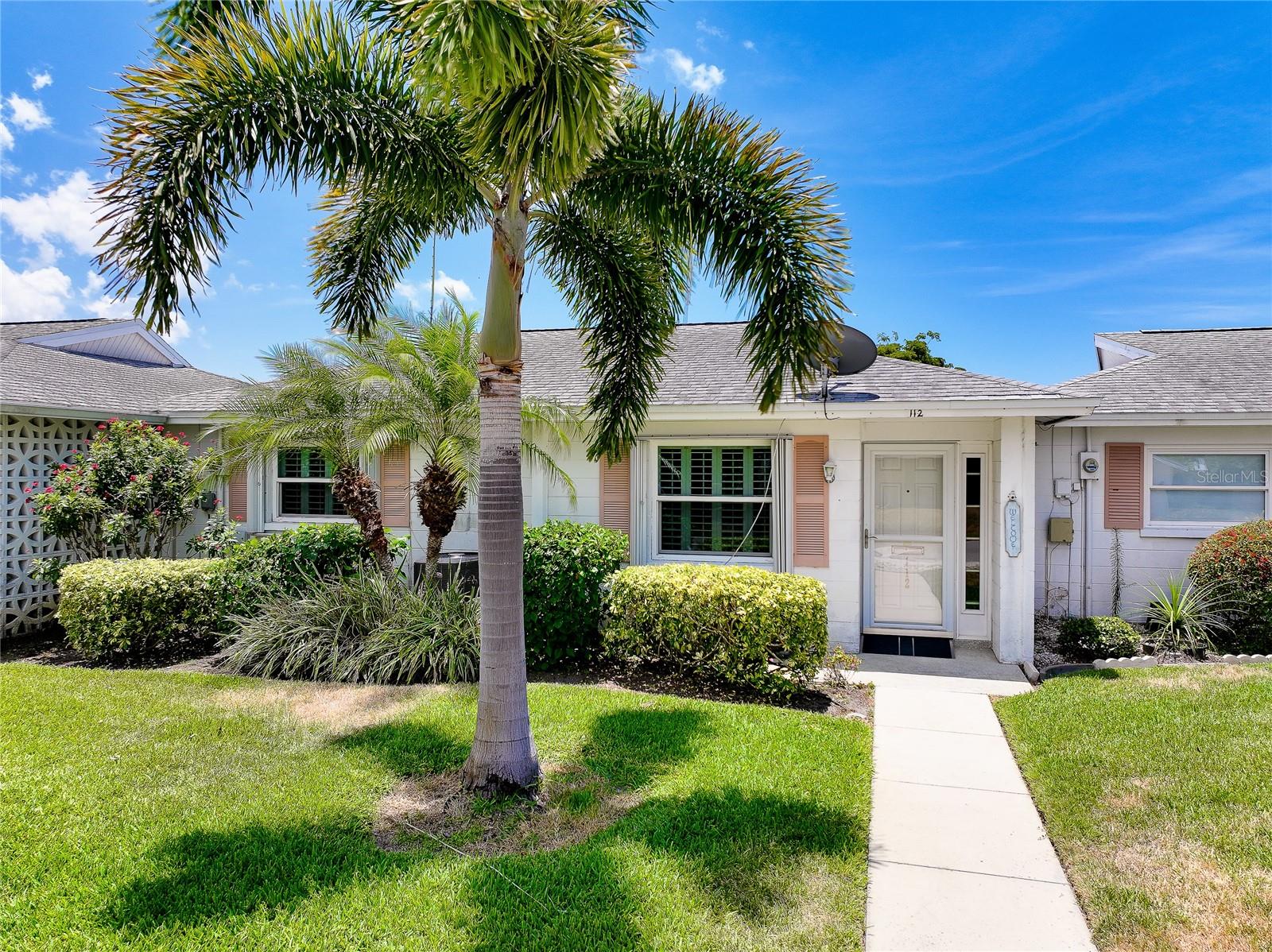 BEACH MANOR VILLAS - Residential