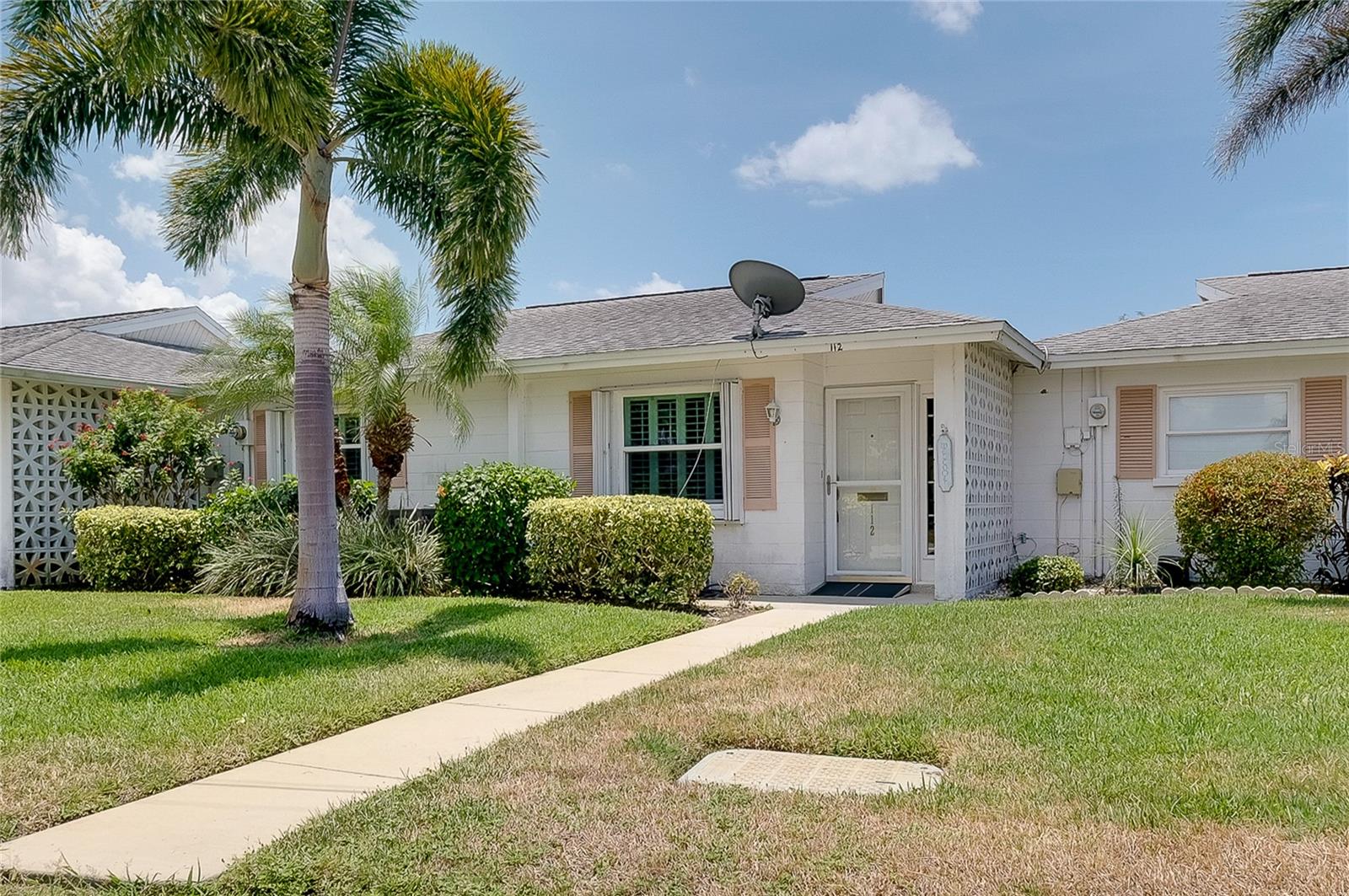 BEACH MANOR VILLAS - Residential