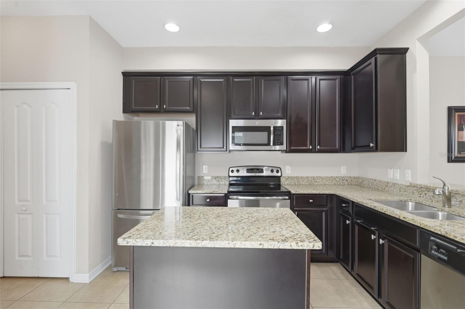 GROVELAND WATERSIDE POINTE PH 01 - Residential