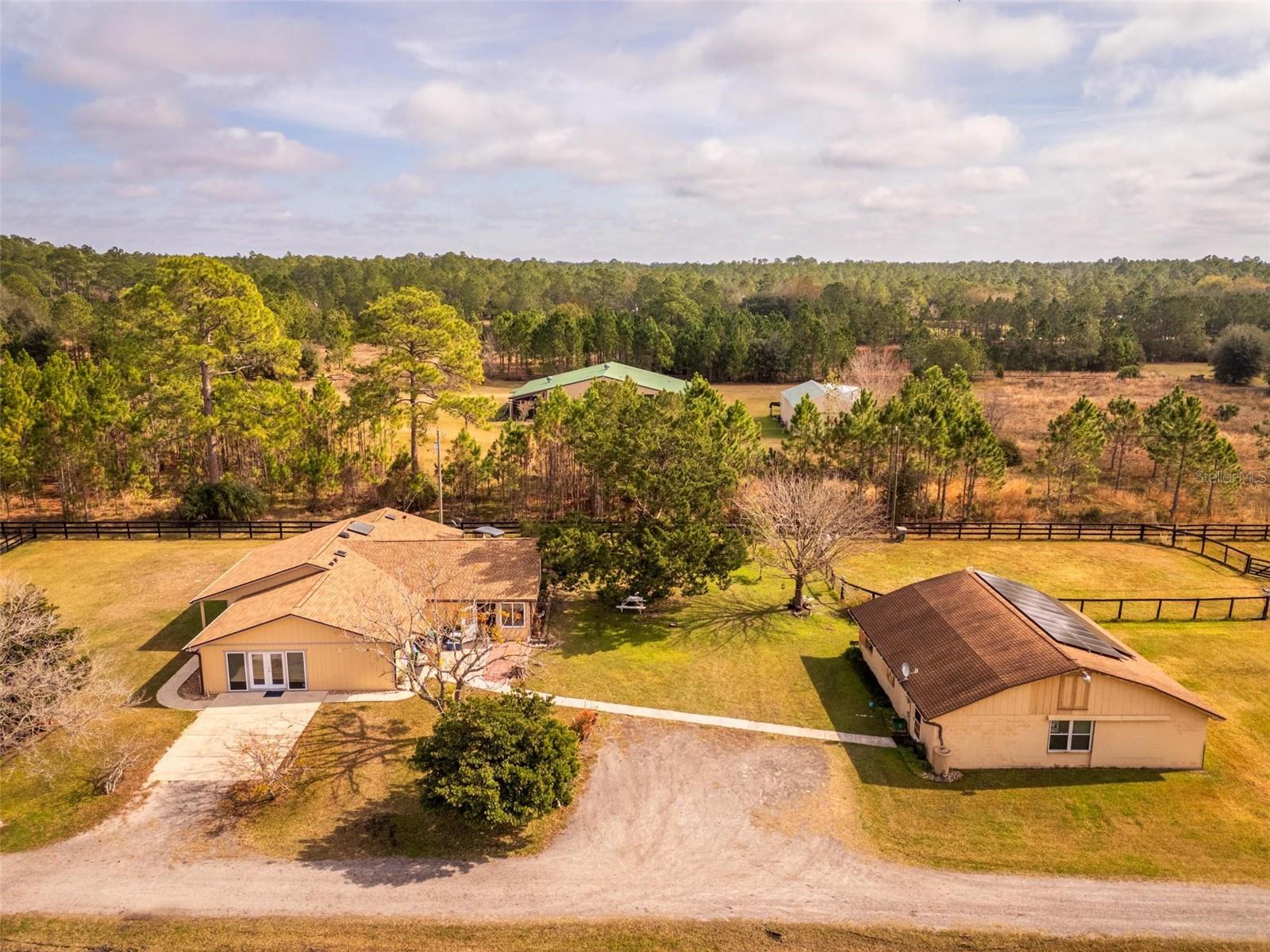 REVEILLE FARMS UNREC - Residential