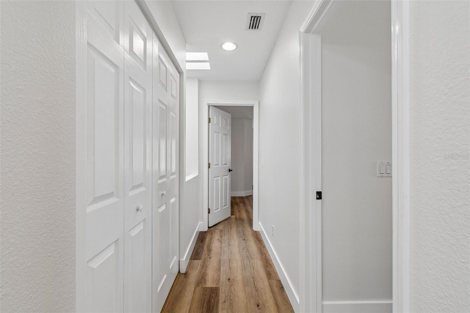 SOHO-HYDEPARK TWNHMS - Residential