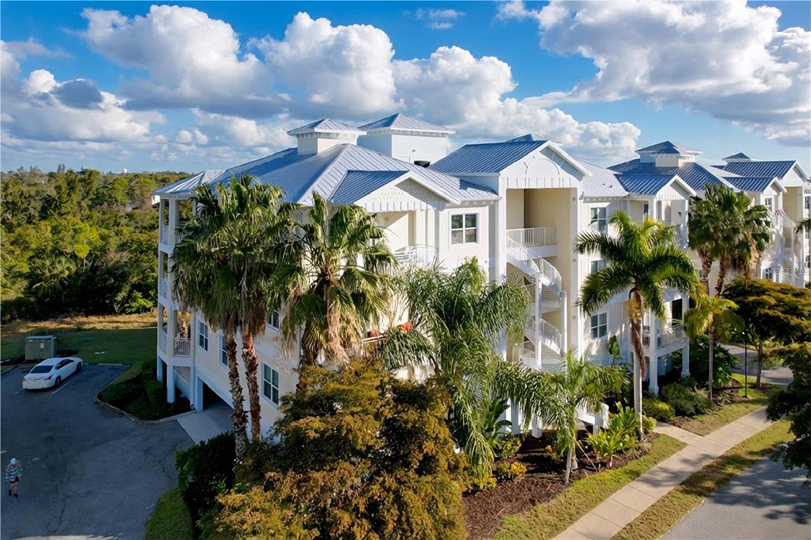PALMA SOLA BAY CLUB - Residential