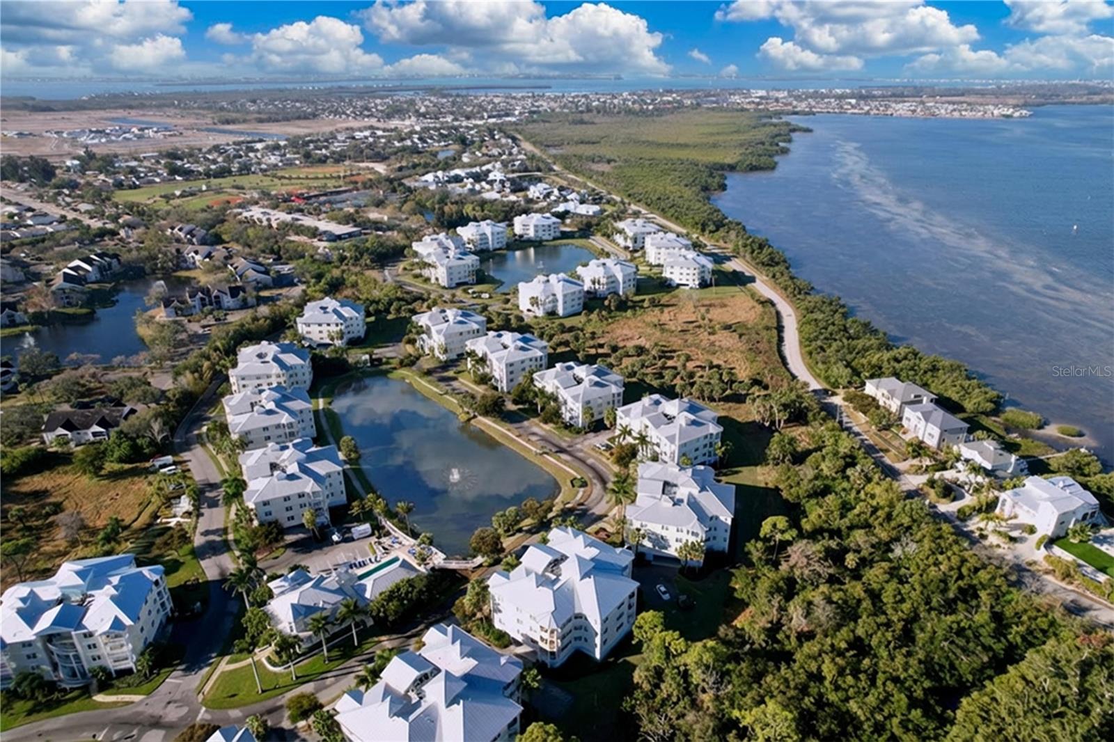 PALMA SOLA BAY CLUB - Residential